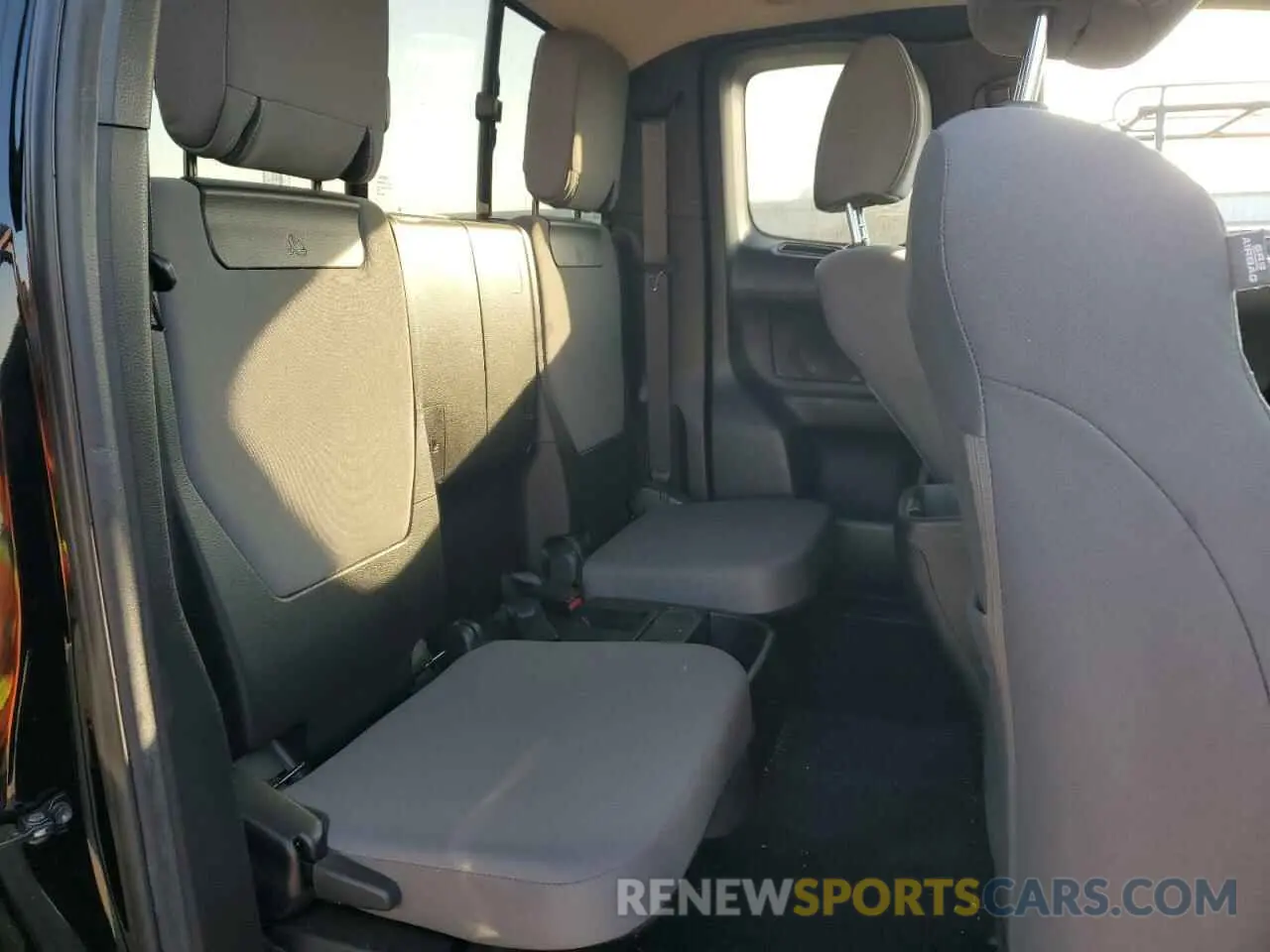 10 fotografías del automóvil dañado 3TYRZ5CN4PT027487 TOYOTA TACOMA 2023