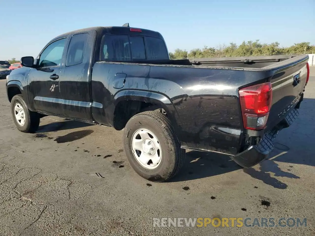 2 fotografías del automóvil dañado 3TYRZ5CN4PT027487 TOYOTA TACOMA 2023