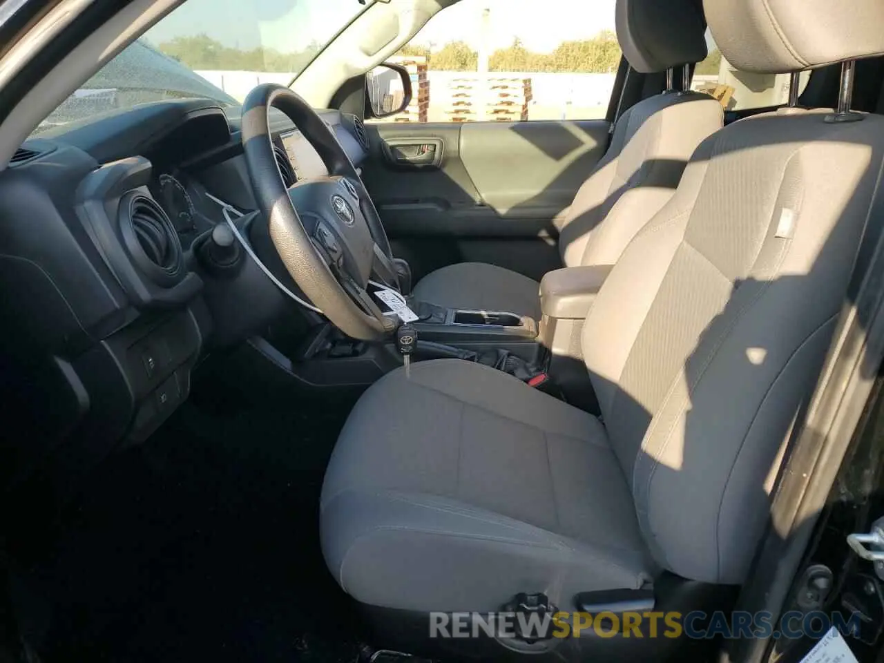 7 fotografías del automóvil dañado 3TYRZ5CN4PT027487 TOYOTA TACOMA 2023