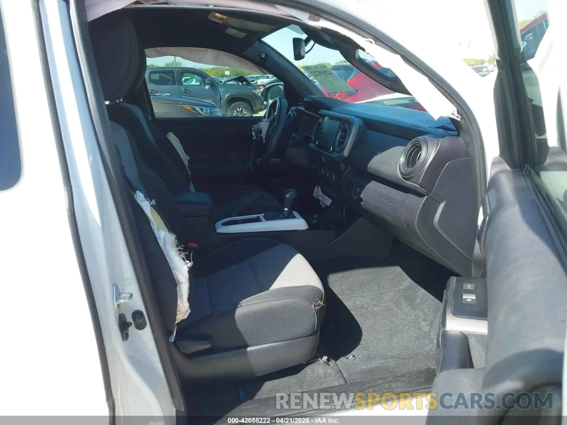 5 fotografías del automóvil dañado 3TYRZ5CN5PT034397 TOYOTA TACOMA 2023