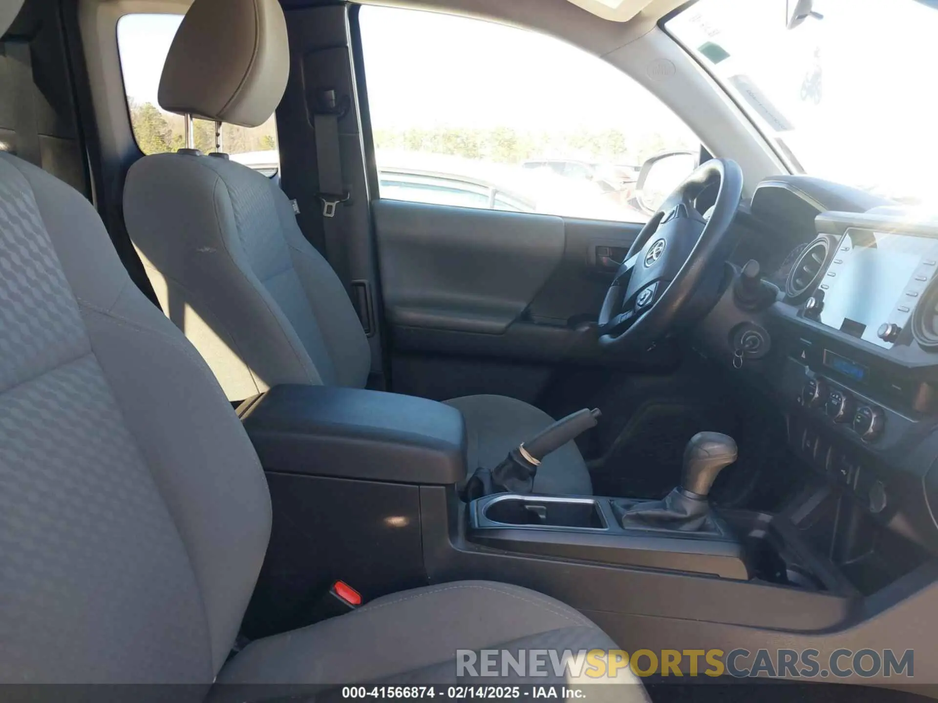 5 fotografías del automóvil dañado 3TYRZ5CN7PT025197 TOYOTA TACOMA 2023
