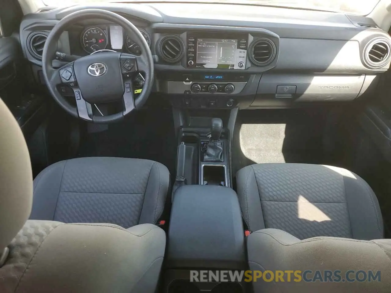 8 fotografías del automóvil dañado 3TYRZ5CN9PT024598 TOYOTA TACOMA 2023