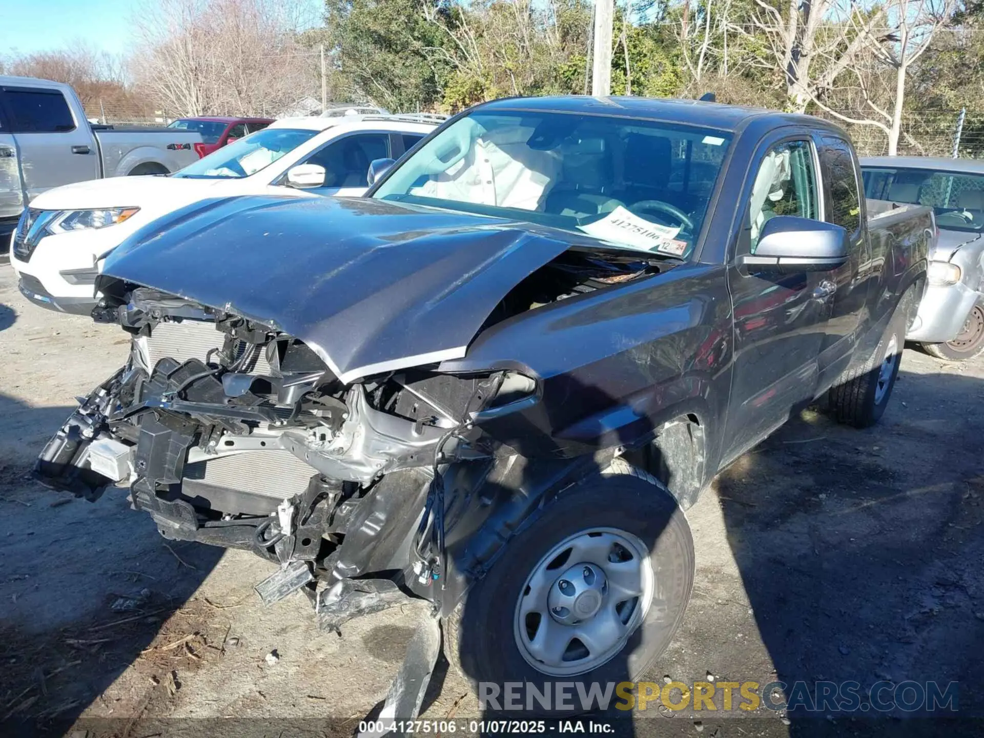 2 fotografías del automóvil dañado 3TYSX5EN4PT022505 TOYOTA TACOMA 2023