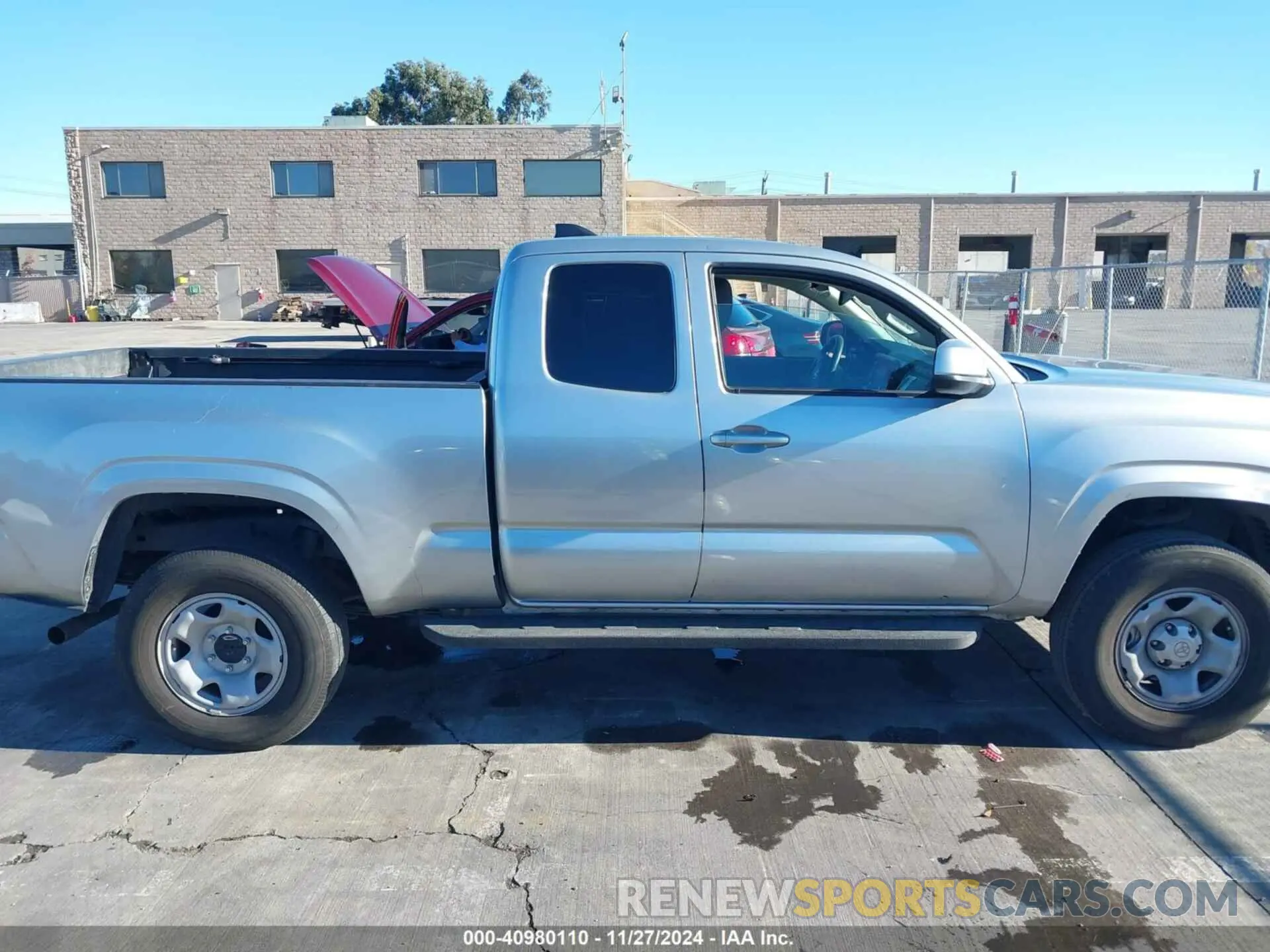 13 fotografías del automóvil dañado 3TYSX5EN6PT019850 TOYOTA TACOMA 2023