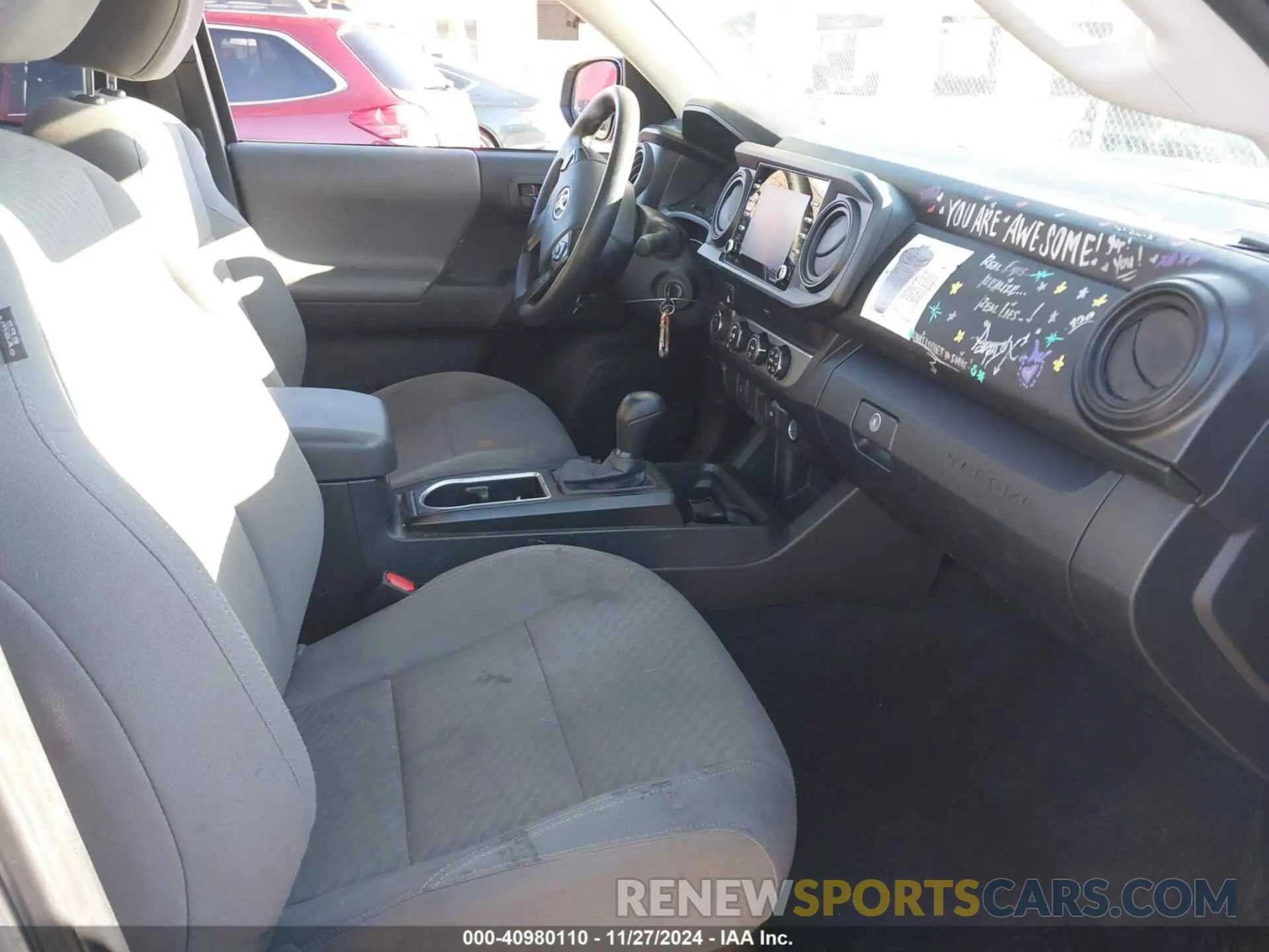 5 fotografías del automóvil dañado 3TYSX5EN6PT019850 TOYOTA TACOMA 2023