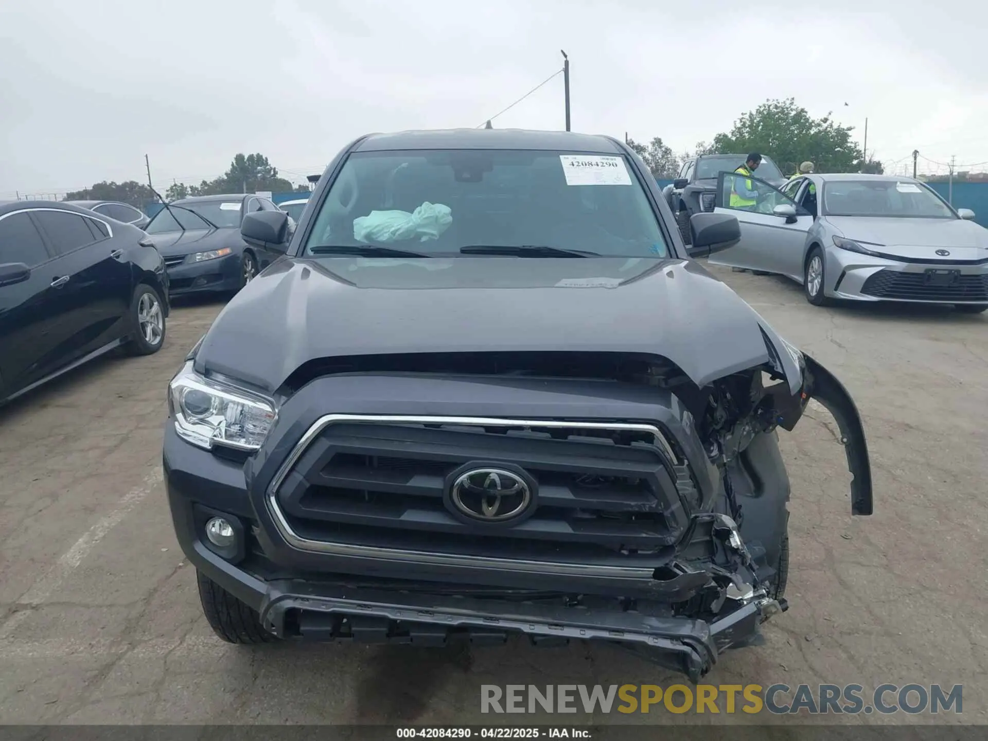 12 fotografías del automóvil dañado 3TYSZ5AN7PT106205 TOYOTA TACOMA 2023
