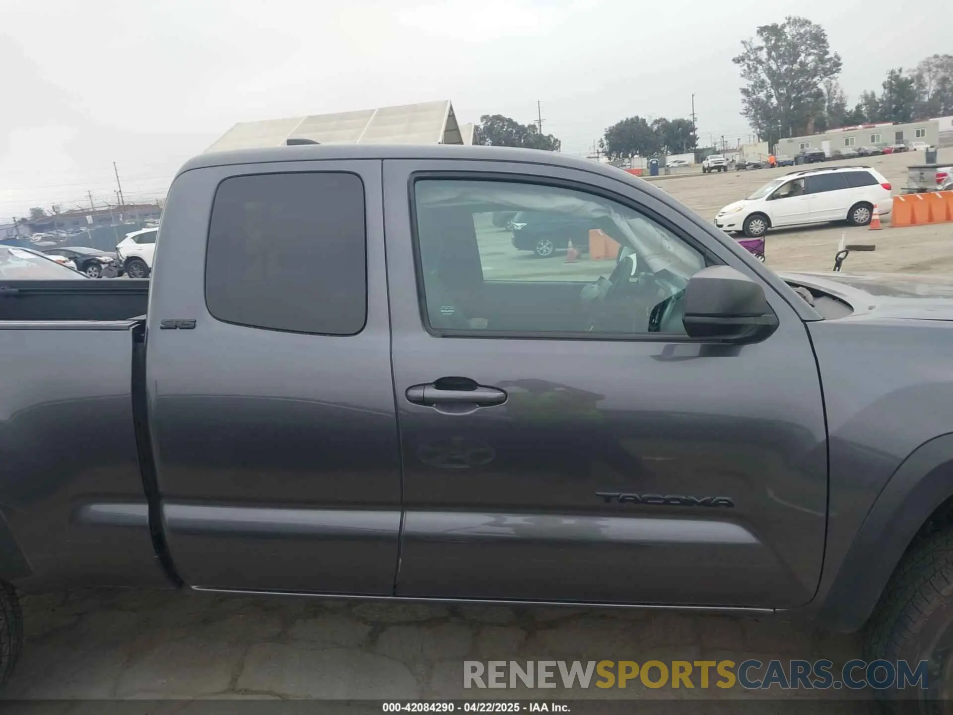 13 fotografías del automóvil dañado 3TYSZ5AN7PT106205 TOYOTA TACOMA 2023
