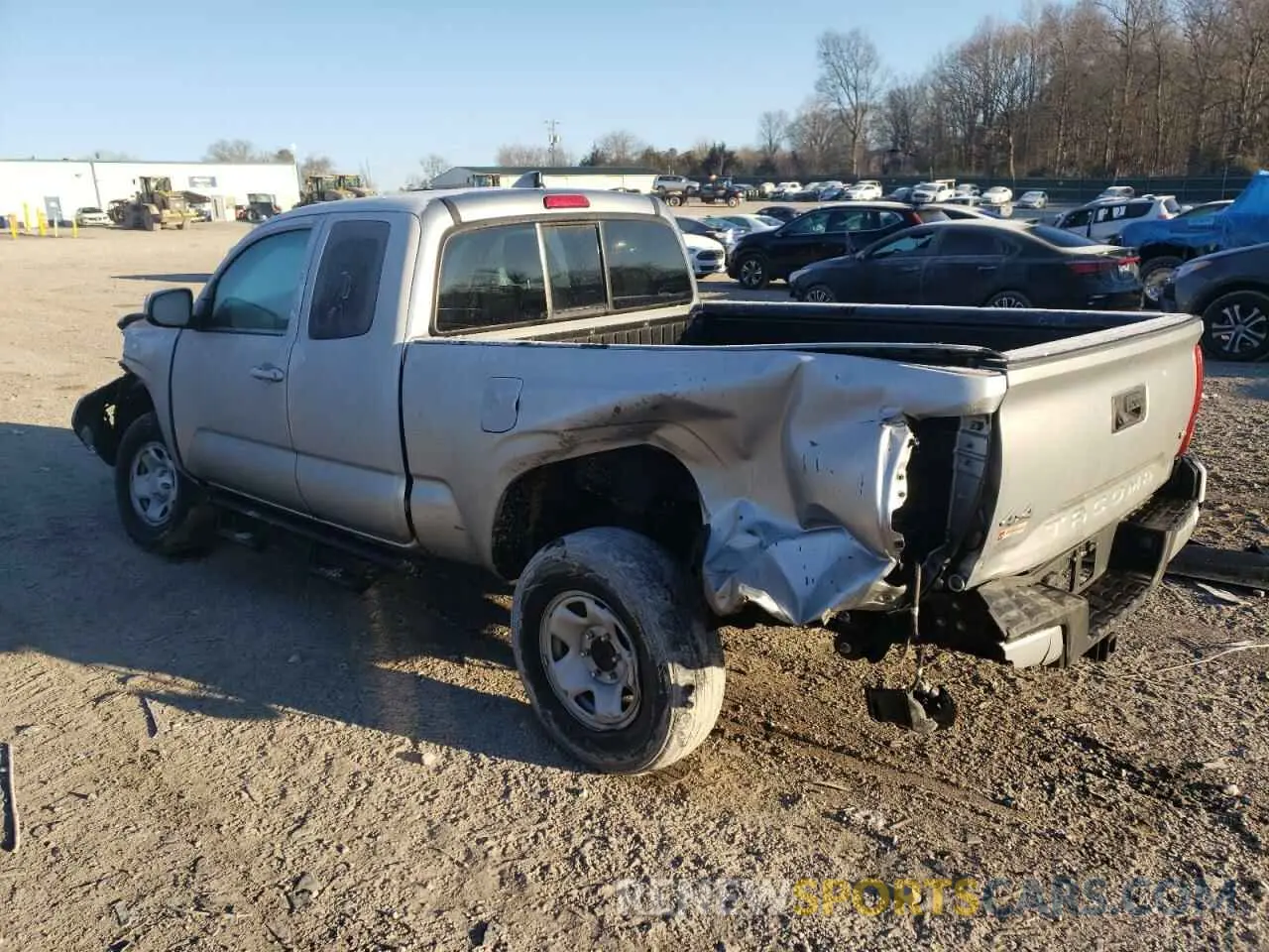 2 fotografías del automóvil dañado 3TYSZ5ANXPT109261 TOYOTA TACOMA 2023