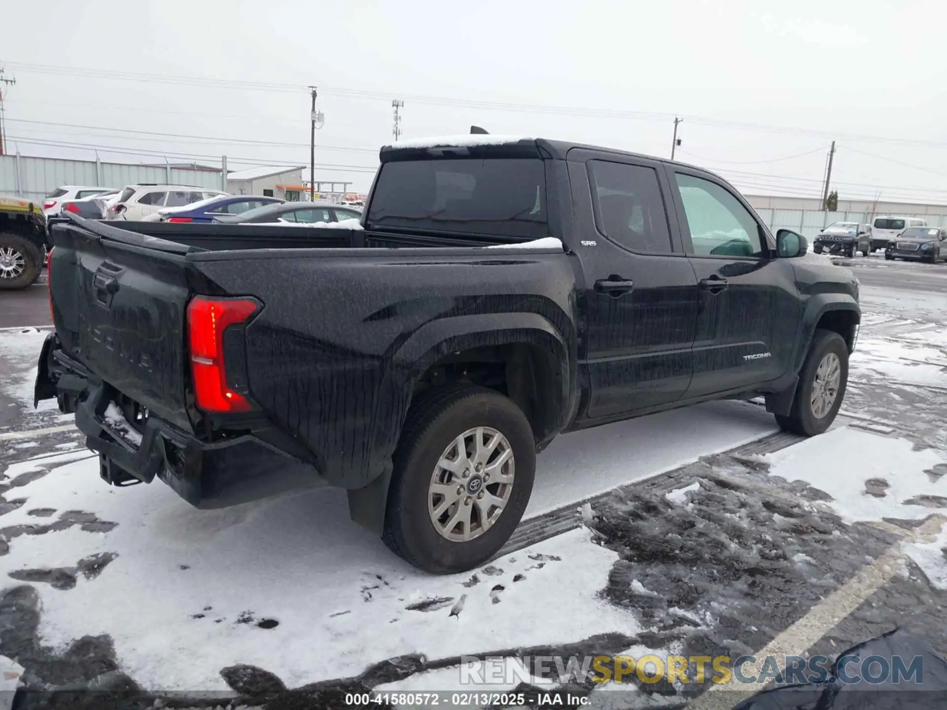 4 fotografías del automóvil dañado 3TMKB5FN3RM004833 TOYOTA TACOMA 2024