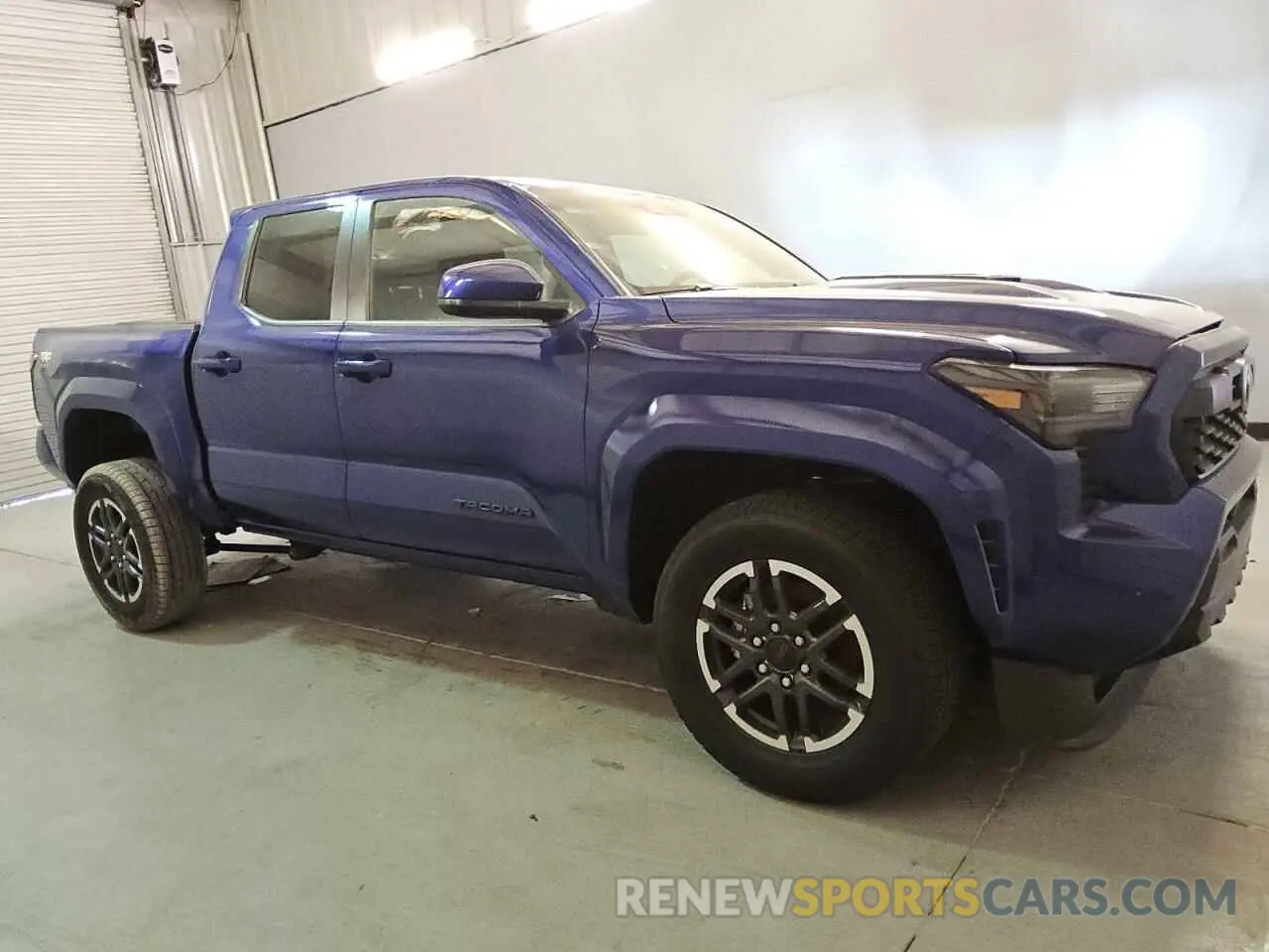 4 fotografías del automóvil dañado 3TMKB5FN3RM012043 TOYOTA TACOMA 2024