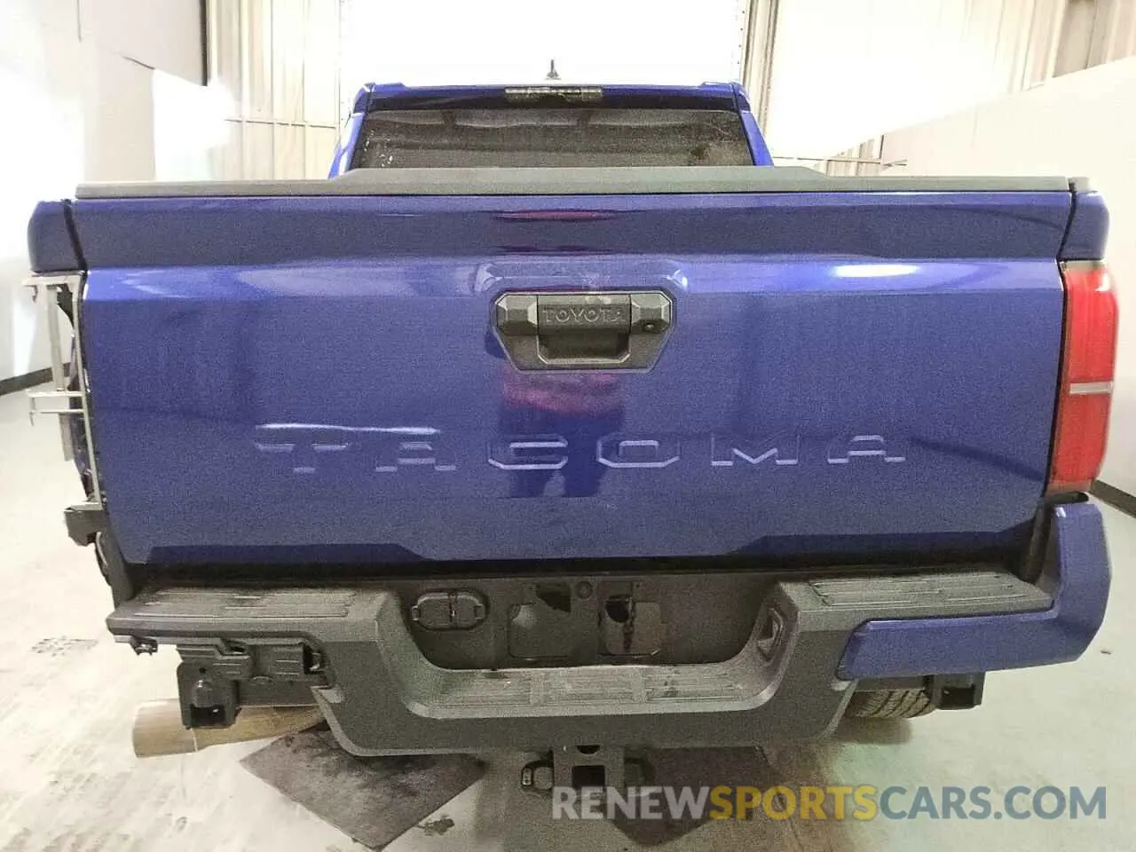 6 fotografías del automóvil dañado 3TMKB5FN3RM012043 TOYOTA TACOMA 2024