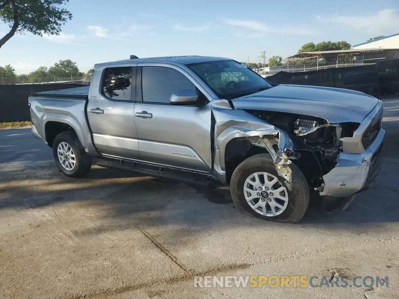 4 fotografías del automóvil dañado 3TMKB5FN3RM016061 TOYOTA TACOMA 2024