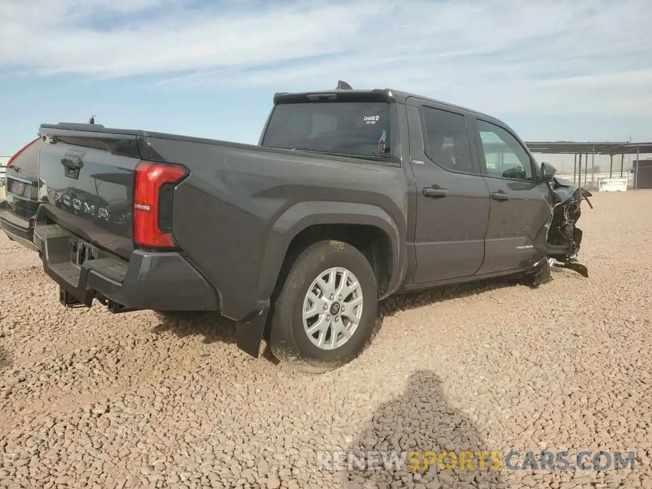 3 fotografías del automóvil dañado 3TMKB5FN5RM004512 TOYOTA TACOMA 2024