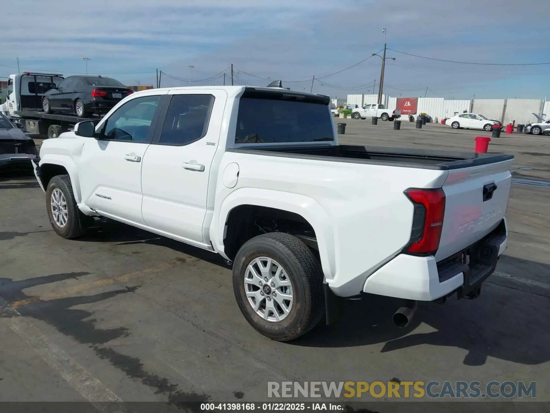 3 fotografías del automóvil dañado 3TMKB5FN5RM022914 TOYOTA TACOMA 2024
