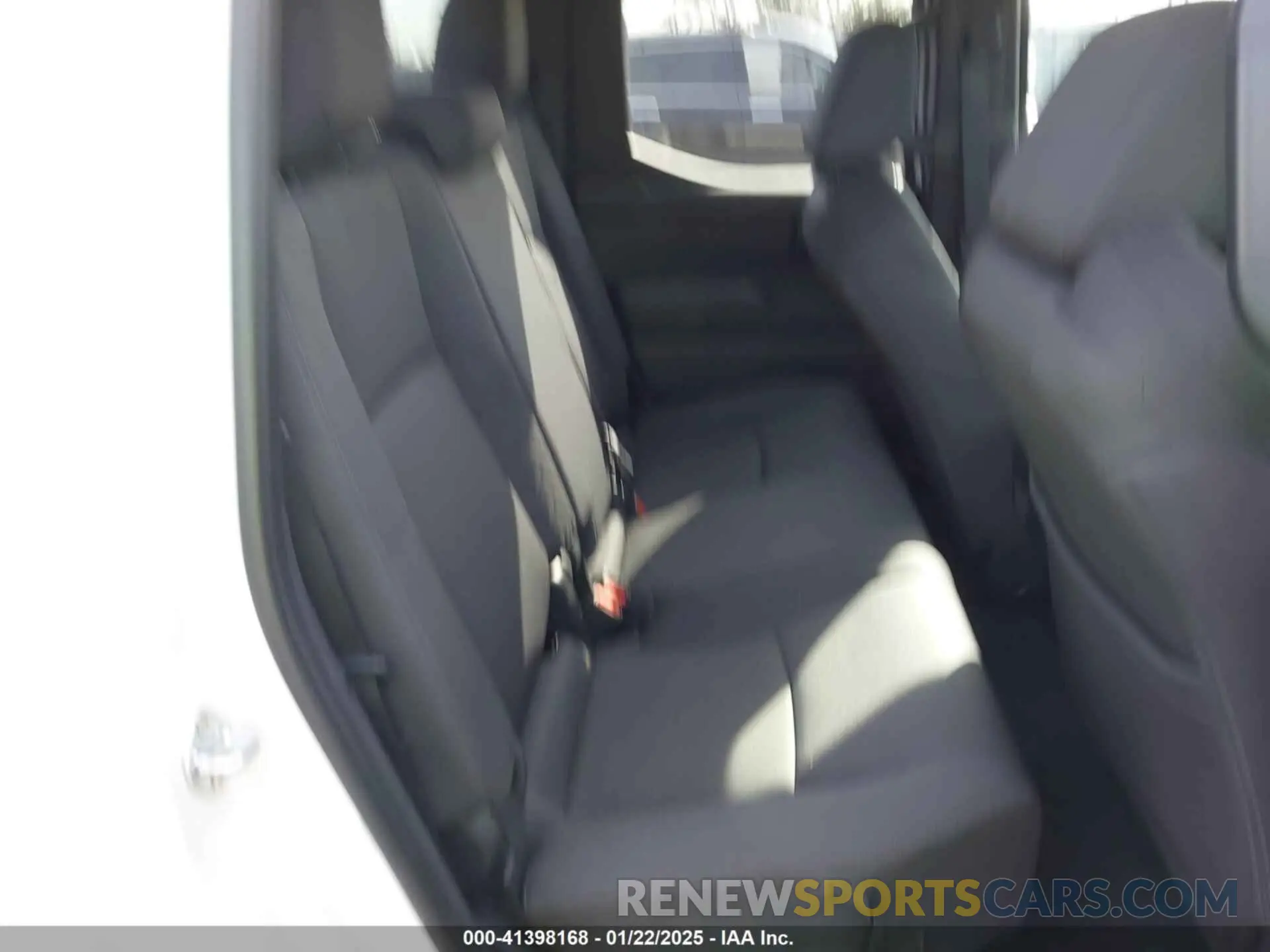 8 fotografías del automóvil dañado 3TMKB5FN5RM022914 TOYOTA TACOMA 2024