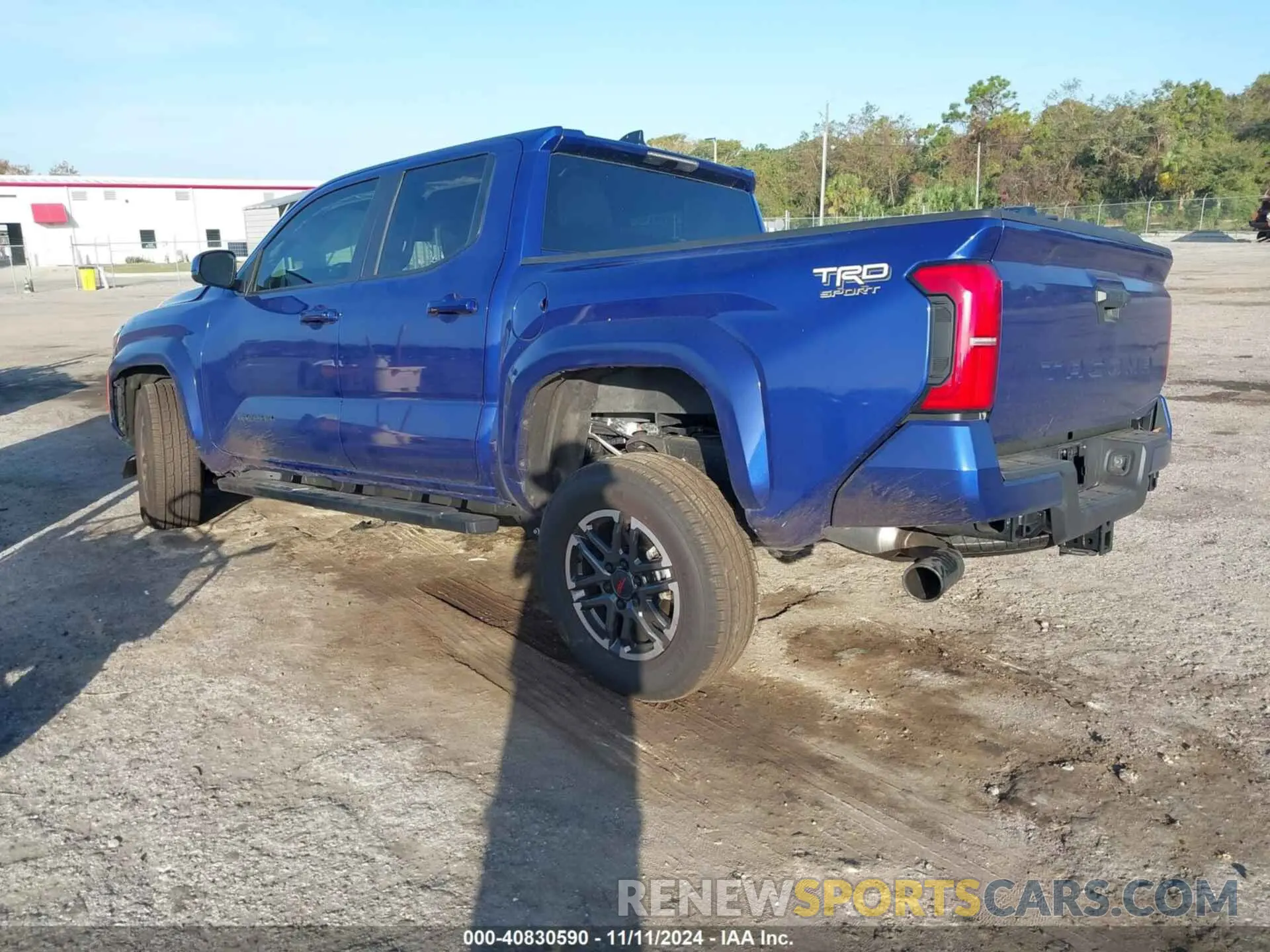 3 fotografías del automóvil dañado 3TMKB5FN6RM003577 TOYOTA TACOMA 2024