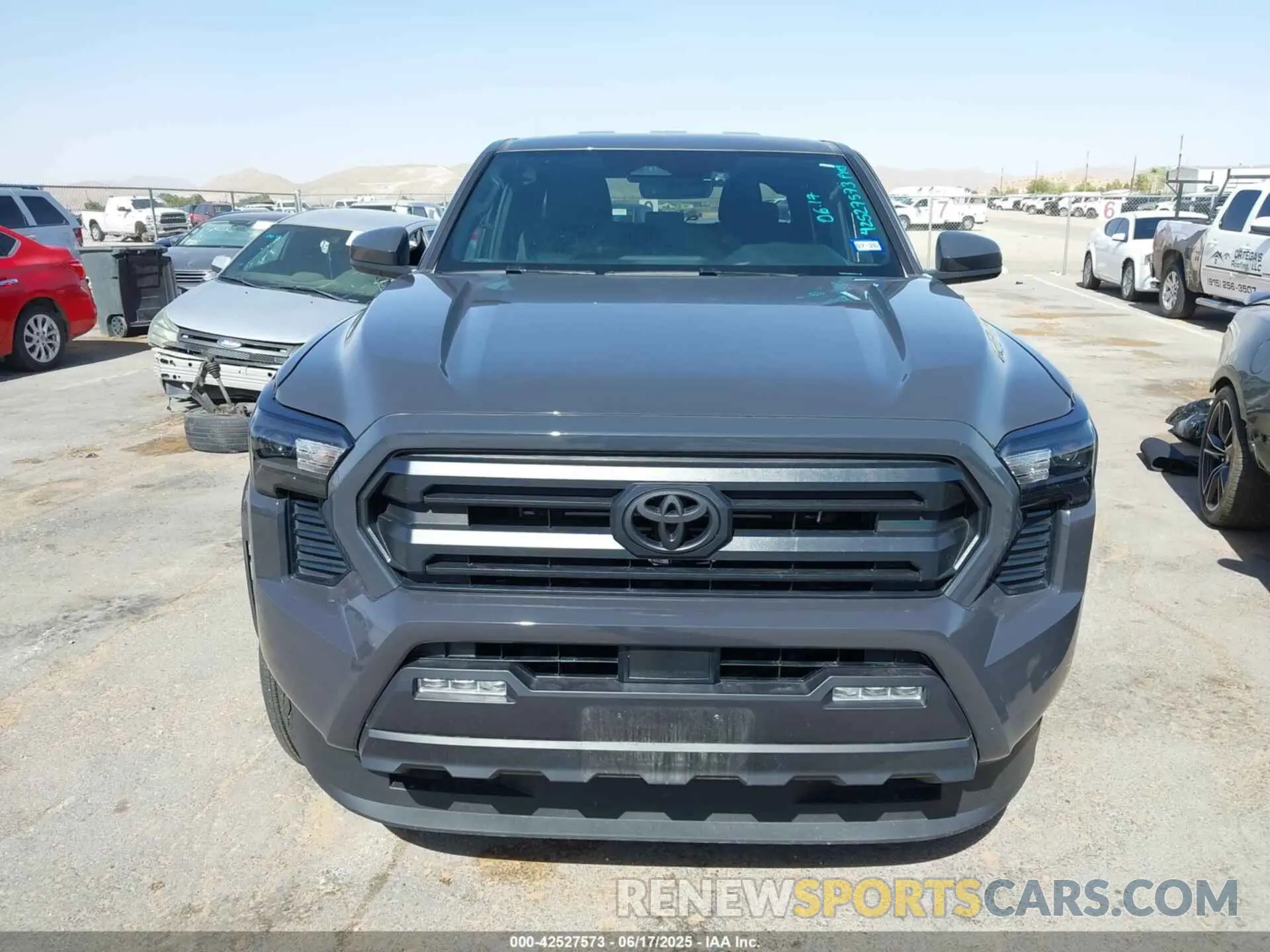 11 fotografías del automóvil dañado 3TMKB5FN6RM008018 TOYOTA TACOMA 2024