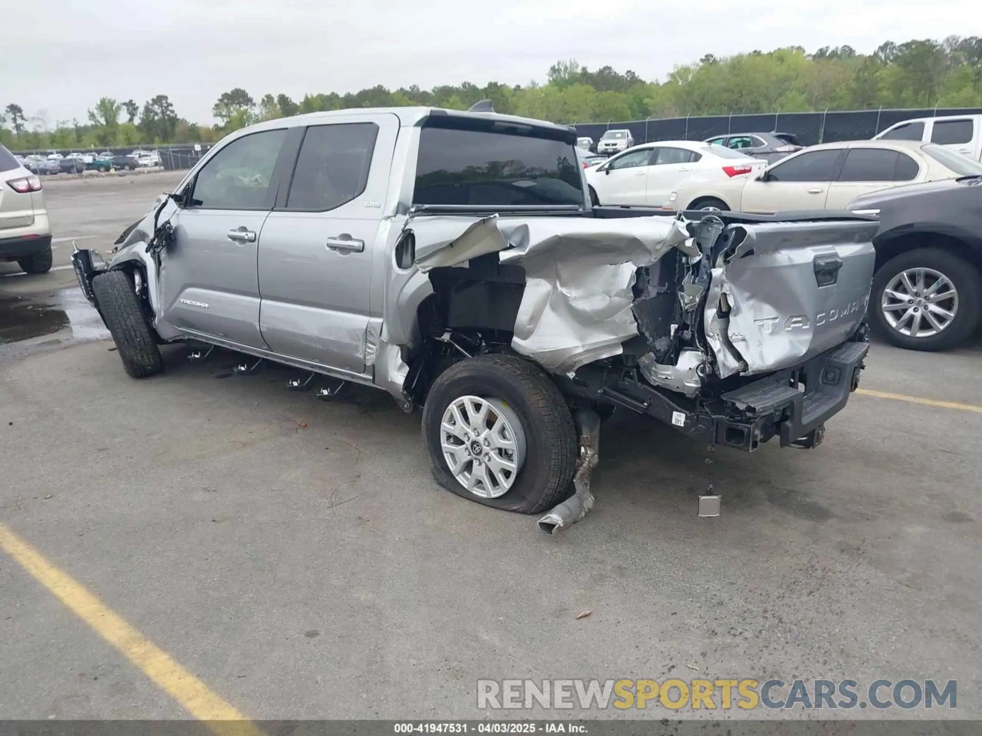3 fotografías del automóvil dañado 3TMKB5FN6RM022288 TOYOTA TACOMA 2024