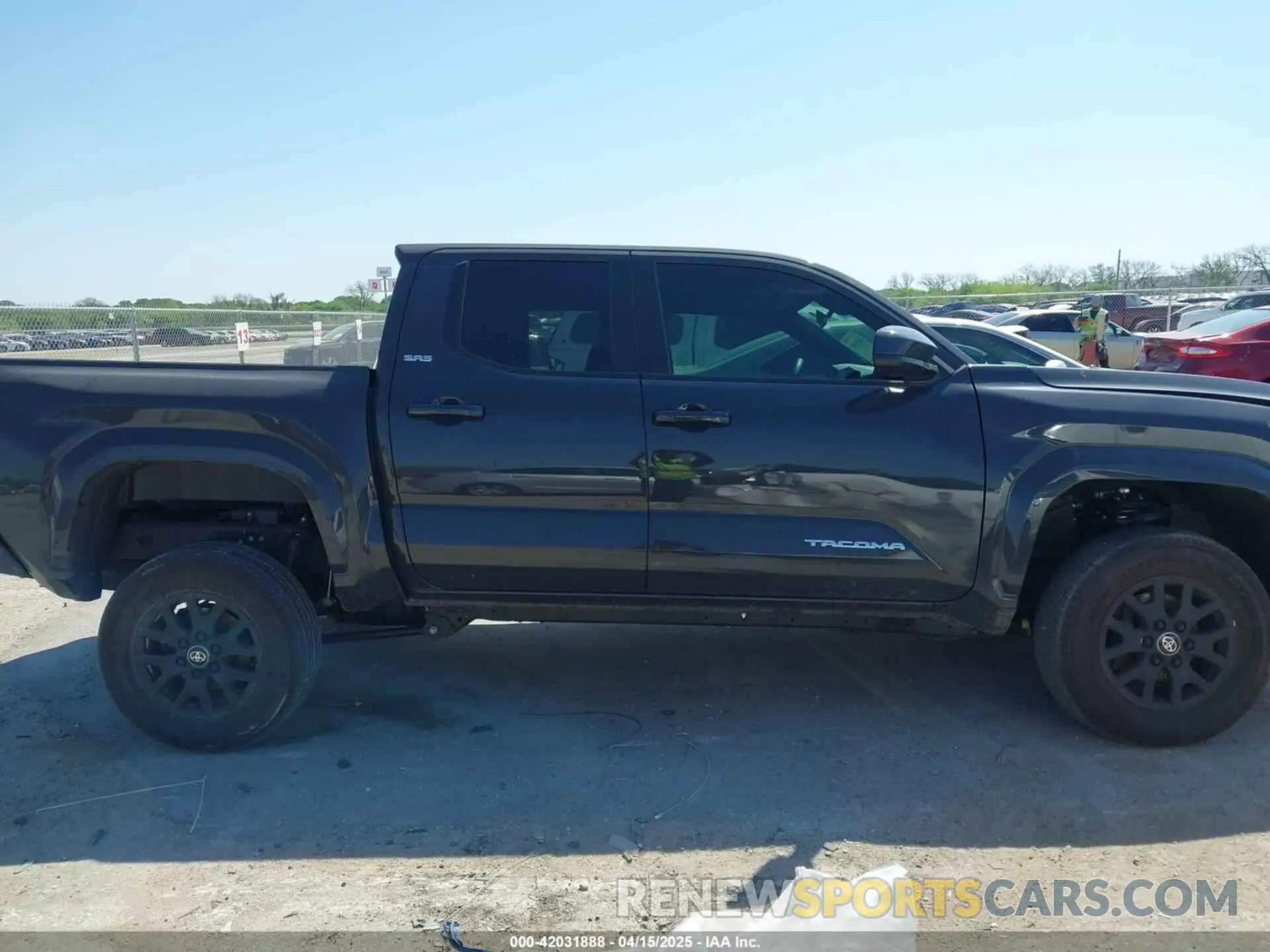 13 fotografías del automóvil dañado 3TMKB5FN7RM022347 TOYOTA TACOMA 2024