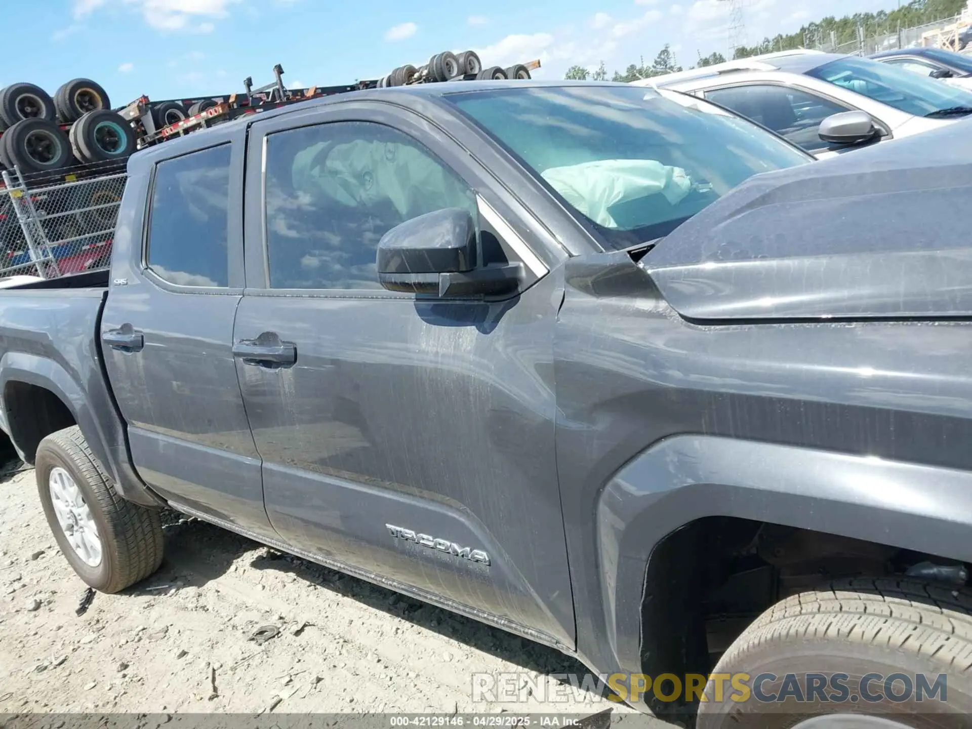 12 fotografías del automóvil dañado 3TMKB5FN7RM023952 TOYOTA TACOMA 2024