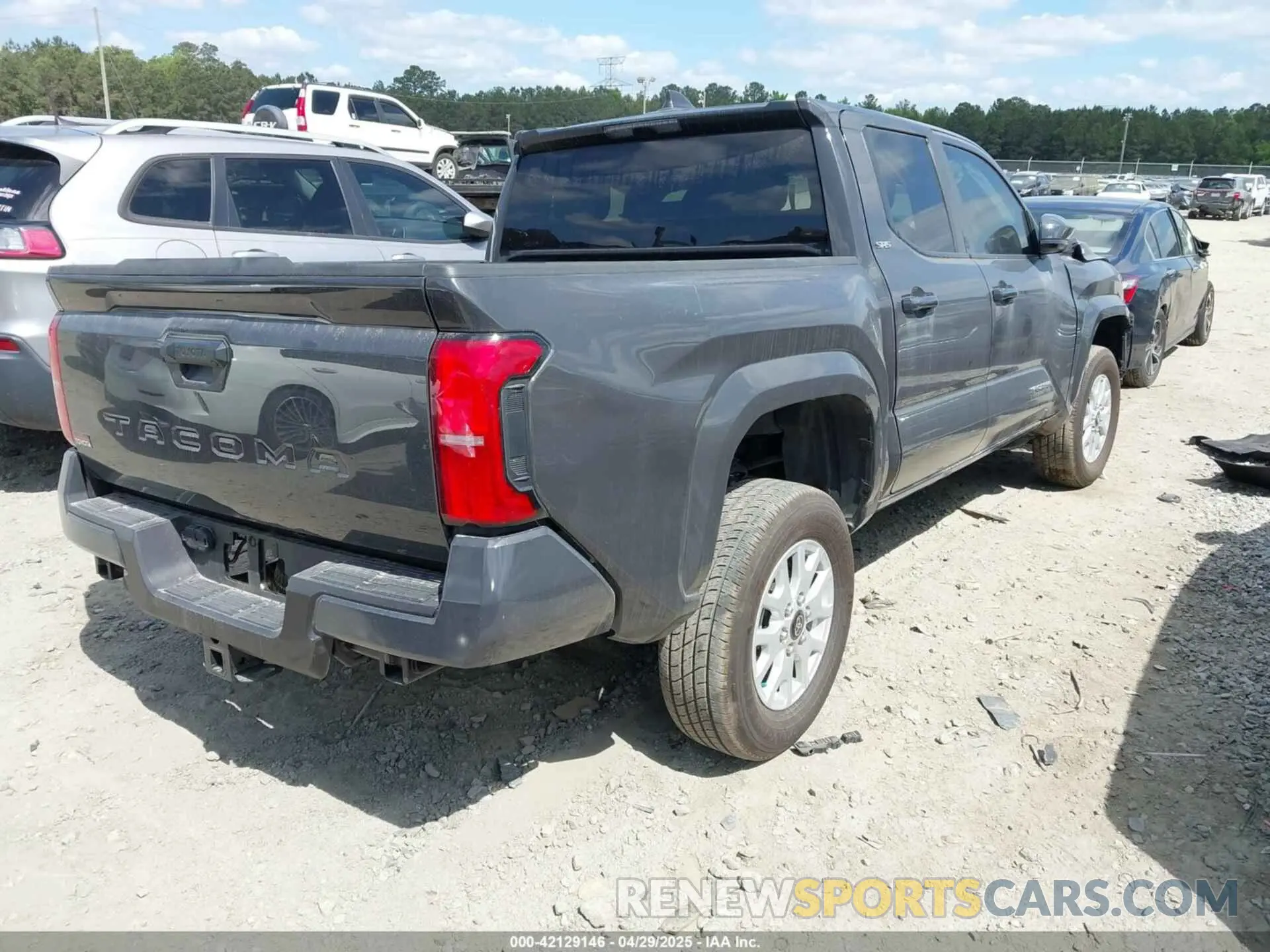 4 fotografías del automóvil dañado 3TMKB5FN7RM023952 TOYOTA TACOMA 2024