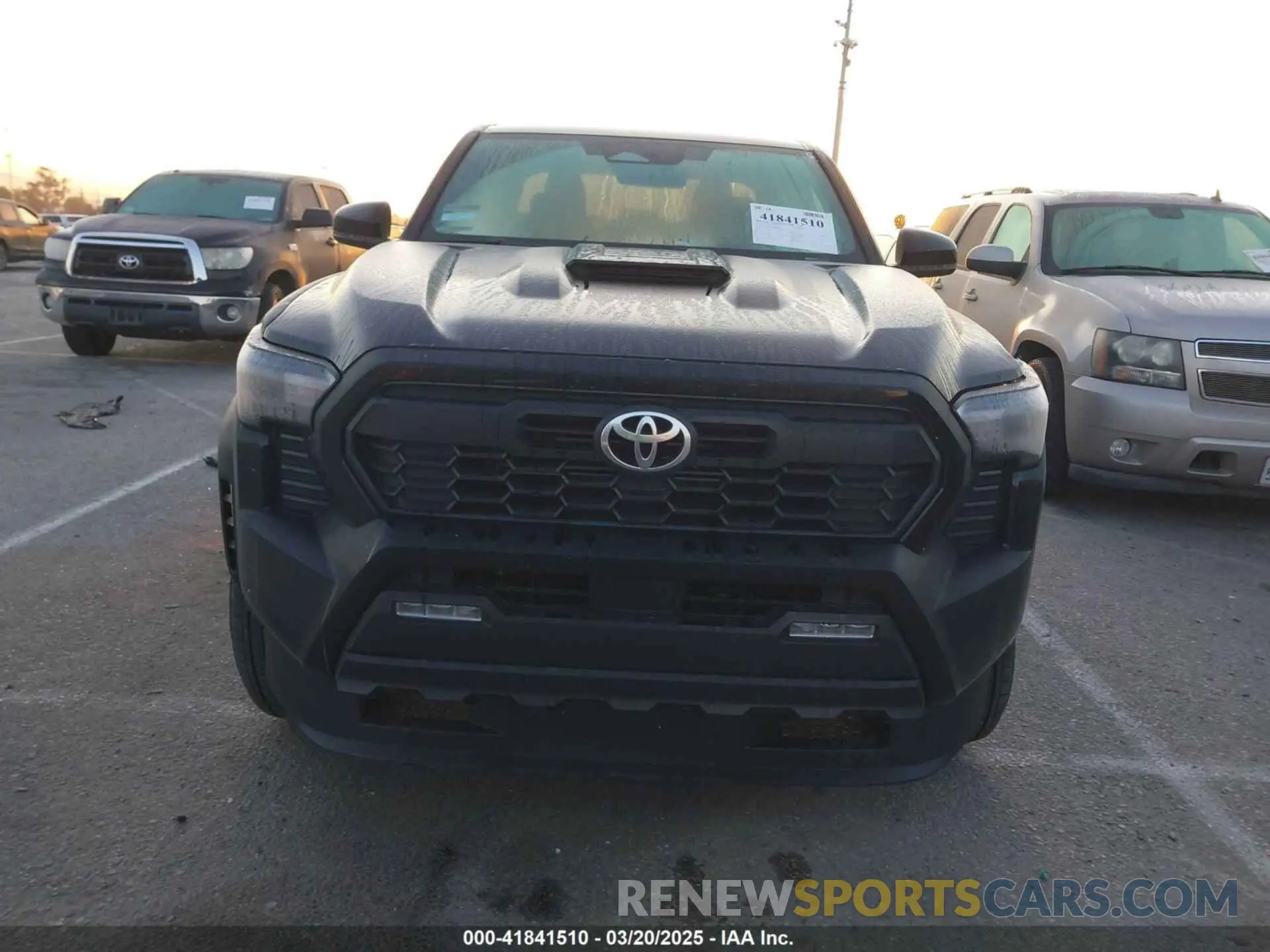 13 fotografías del automóvil dañado 3TMKB5FN8RM002575 TOYOTA TACOMA 2024
