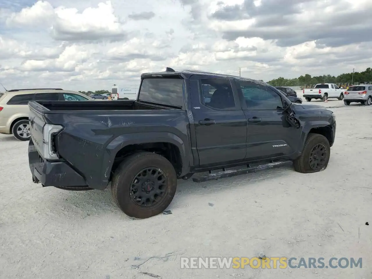 3 fotografías del automóvil dañado 3TMKB5FN9RM012824 TOYOTA TACOMA 2024