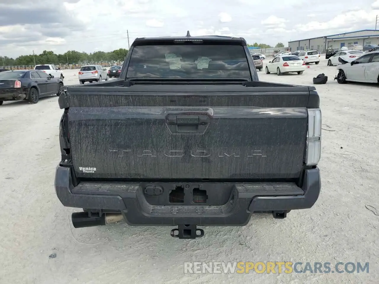 6 fotografías del automóvil dañado 3TMKB5FN9RM012824 TOYOTA TACOMA 2024