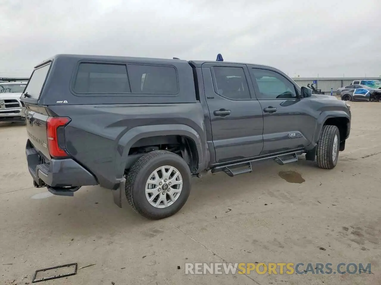 3 fotografías del automóvil dañado 3TMKB5FN9RM017215 TOYOTA TACOMA 2024