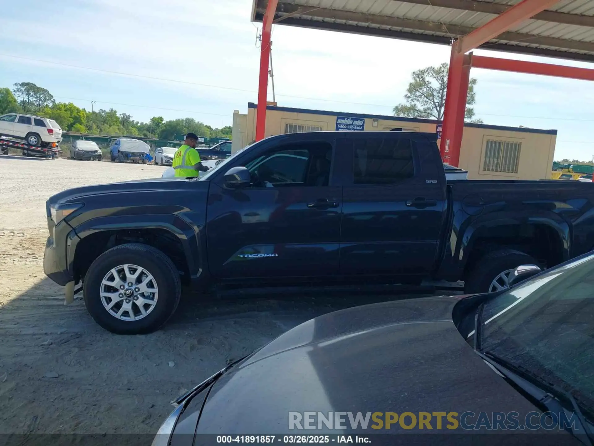 14 fotografías del automóvil dañado 3TMKB5FN9RM020325 TOYOTA TACOMA 2024