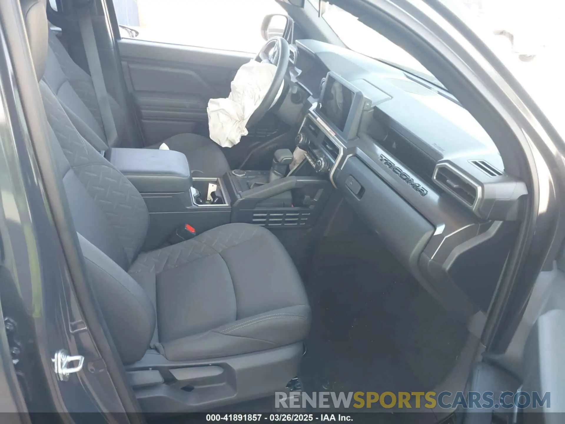 5 fotografías del automóvil dañado 3TMKB5FN9RM020325 TOYOTA TACOMA 2024