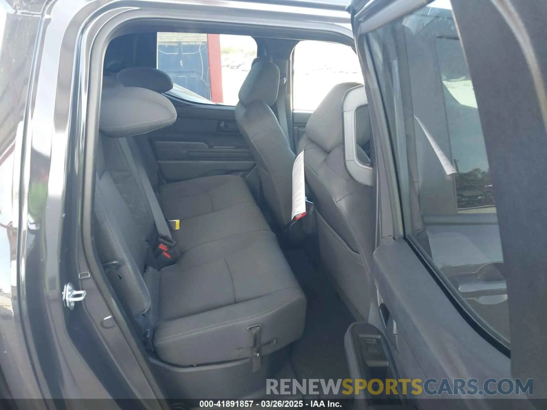 8 fotografías del automóvil dañado 3TMKB5FN9RM020325 TOYOTA TACOMA 2024