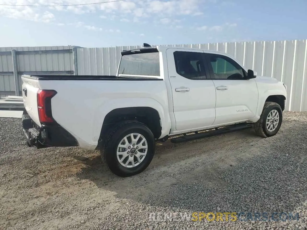 3 fotografías del automóvil dañado 3TMKB5FNXRM018597 TOYOTA TACOMA 2024