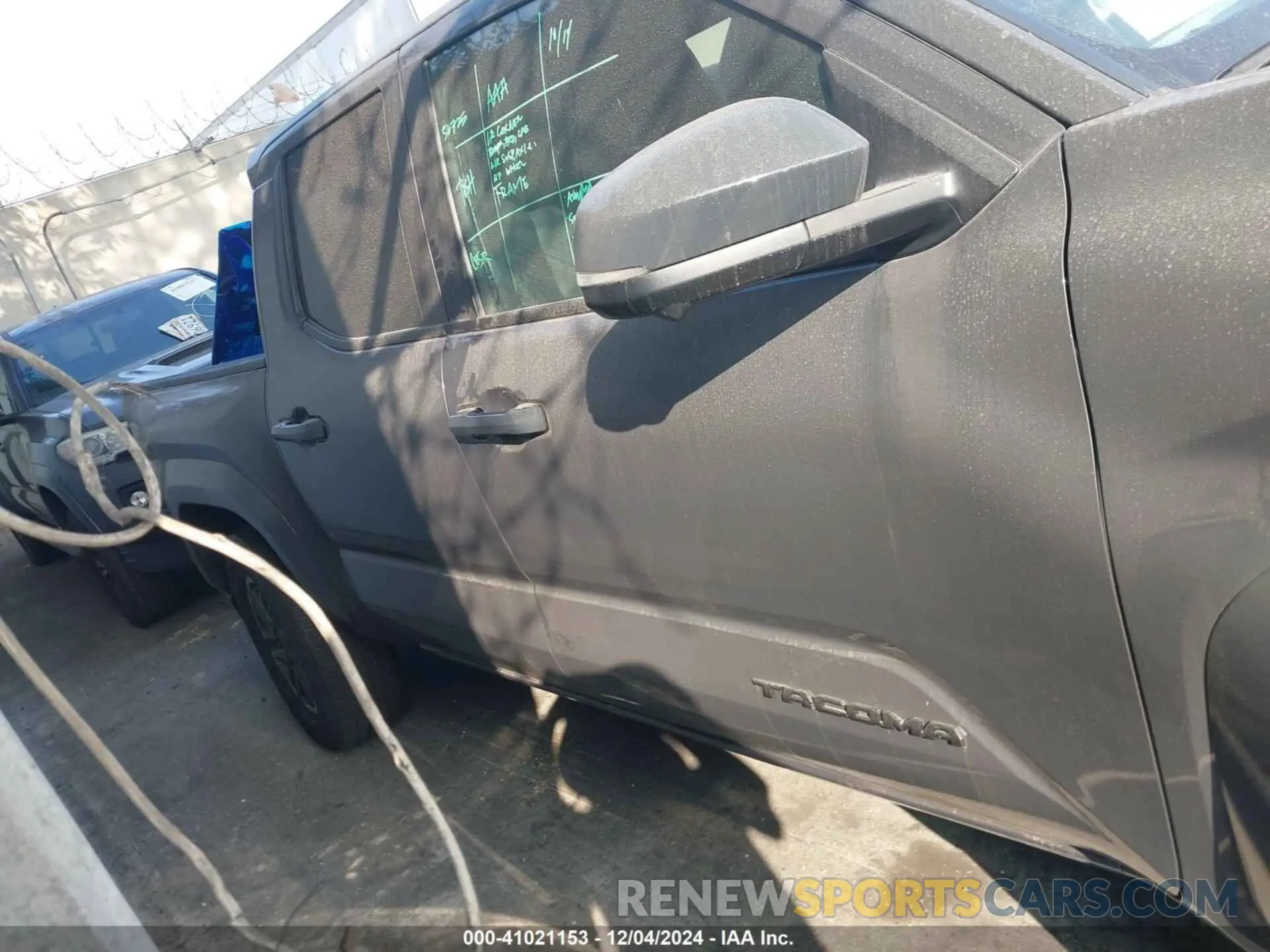 13 fotografías del automóvil dañado 3TMLB5JN0RM017034 TOYOTA TACOMA 2024