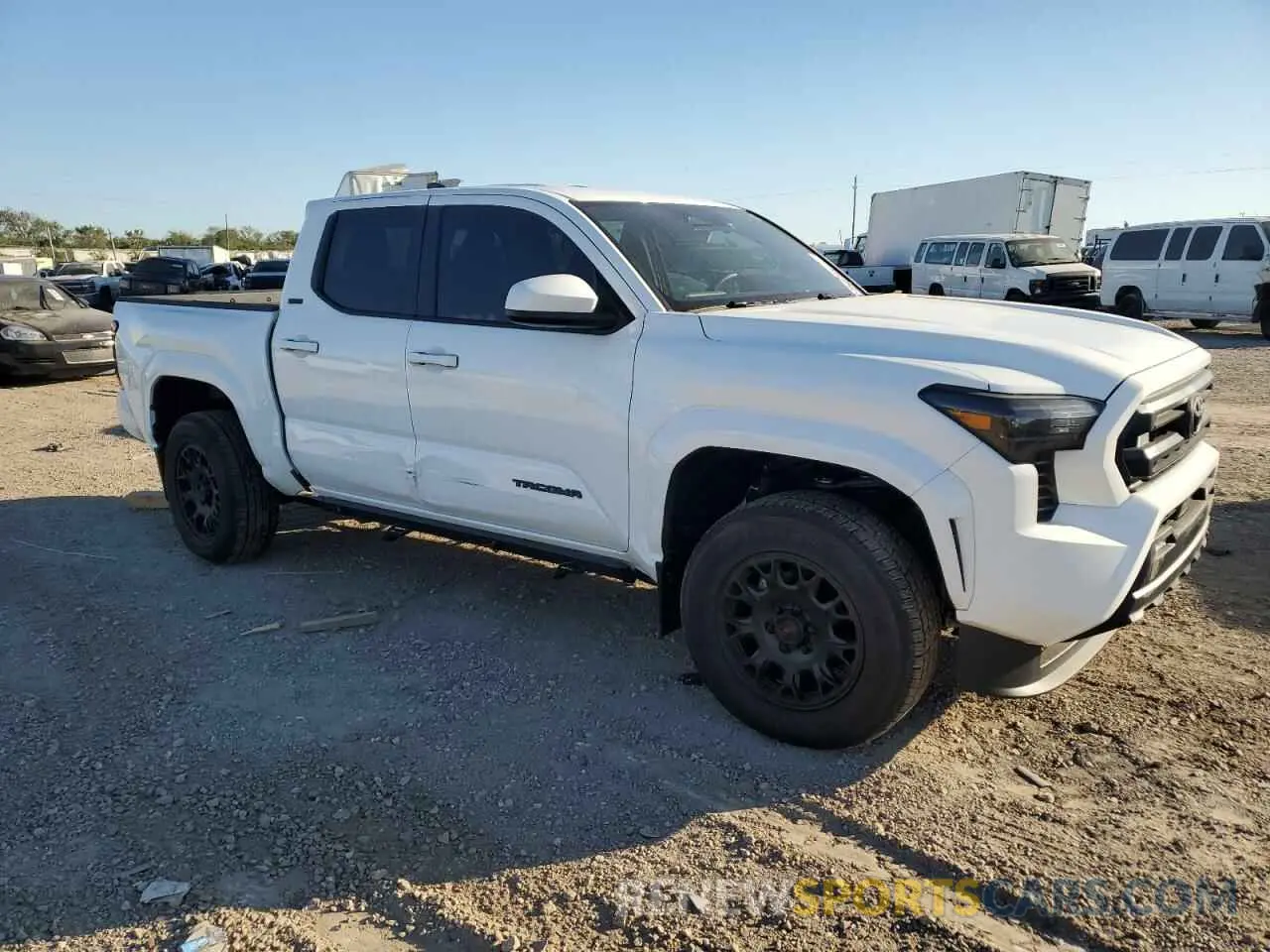 4 fotografías del automóvil dañado 3TMLB5JN0RM022718 TOYOTA TACOMA 2024