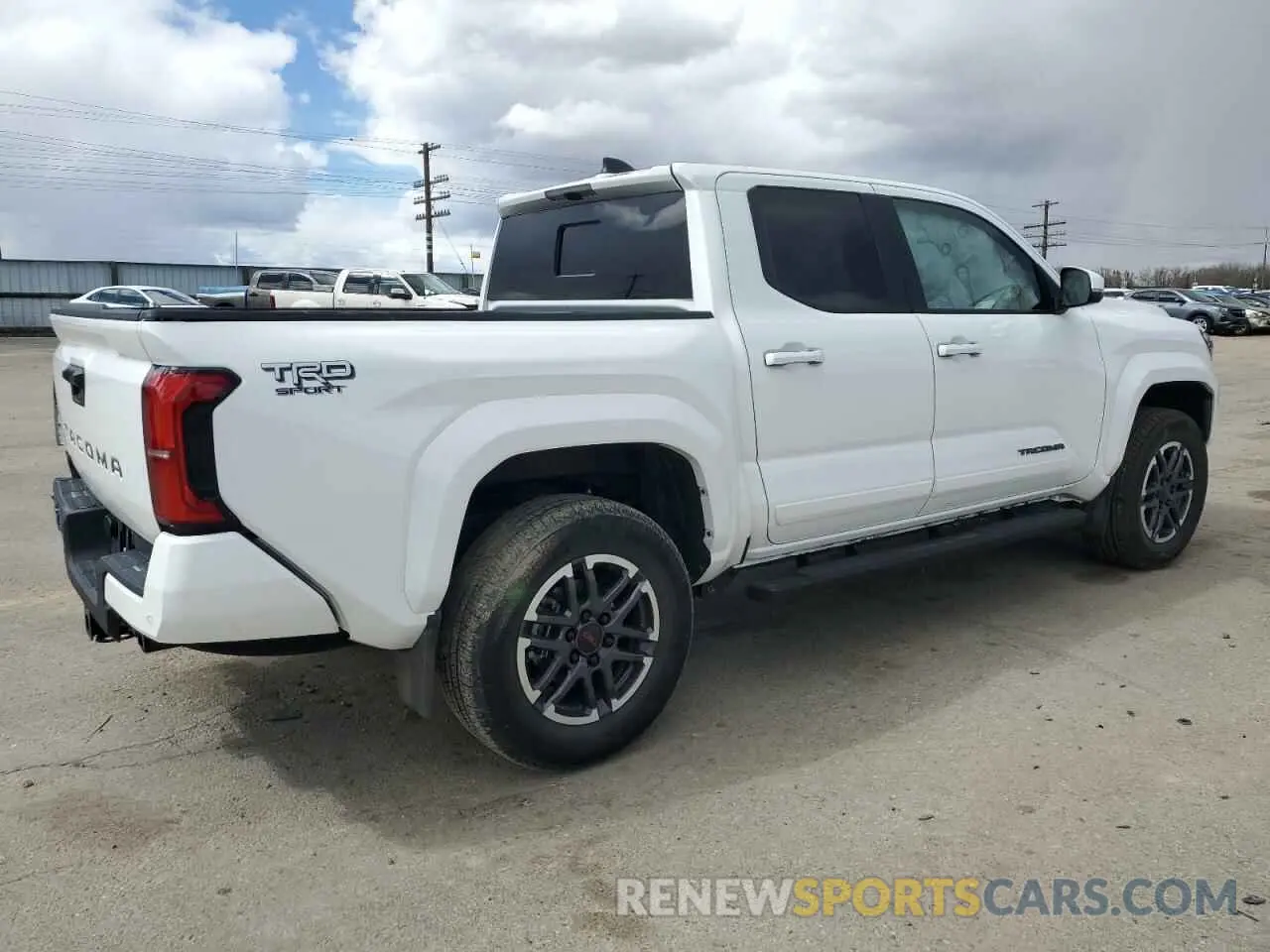 3 fotografías del automóvil dañado 3TMLB5JN0RM034321 TOYOTA TACOMA 2024
