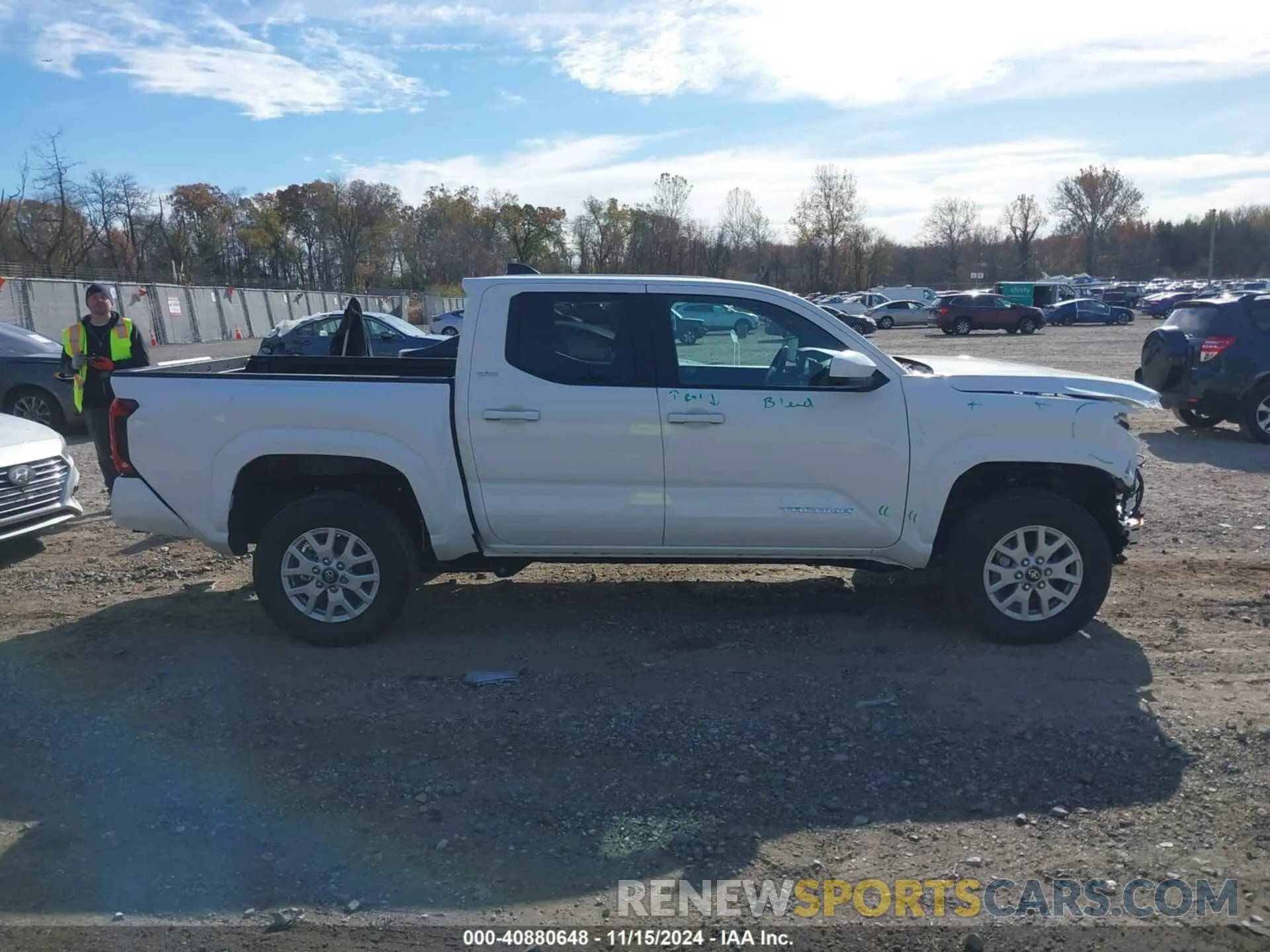 13 fotografías del automóvil dañado 3TMLB5JN0RM041690 TOYOTA TACOMA 2024