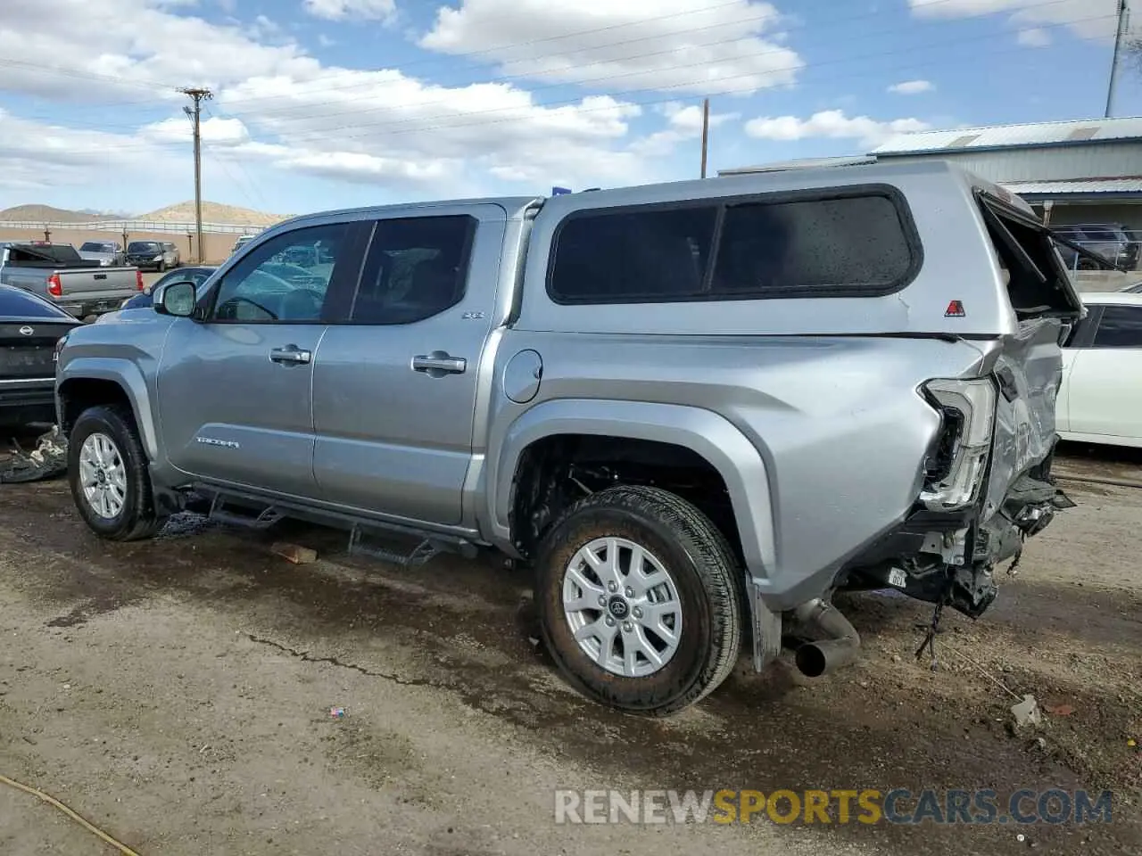 2 fotografías del automóvil dañado 3TMLB5JN1RM013414 TOYOTA TACOMA 2024