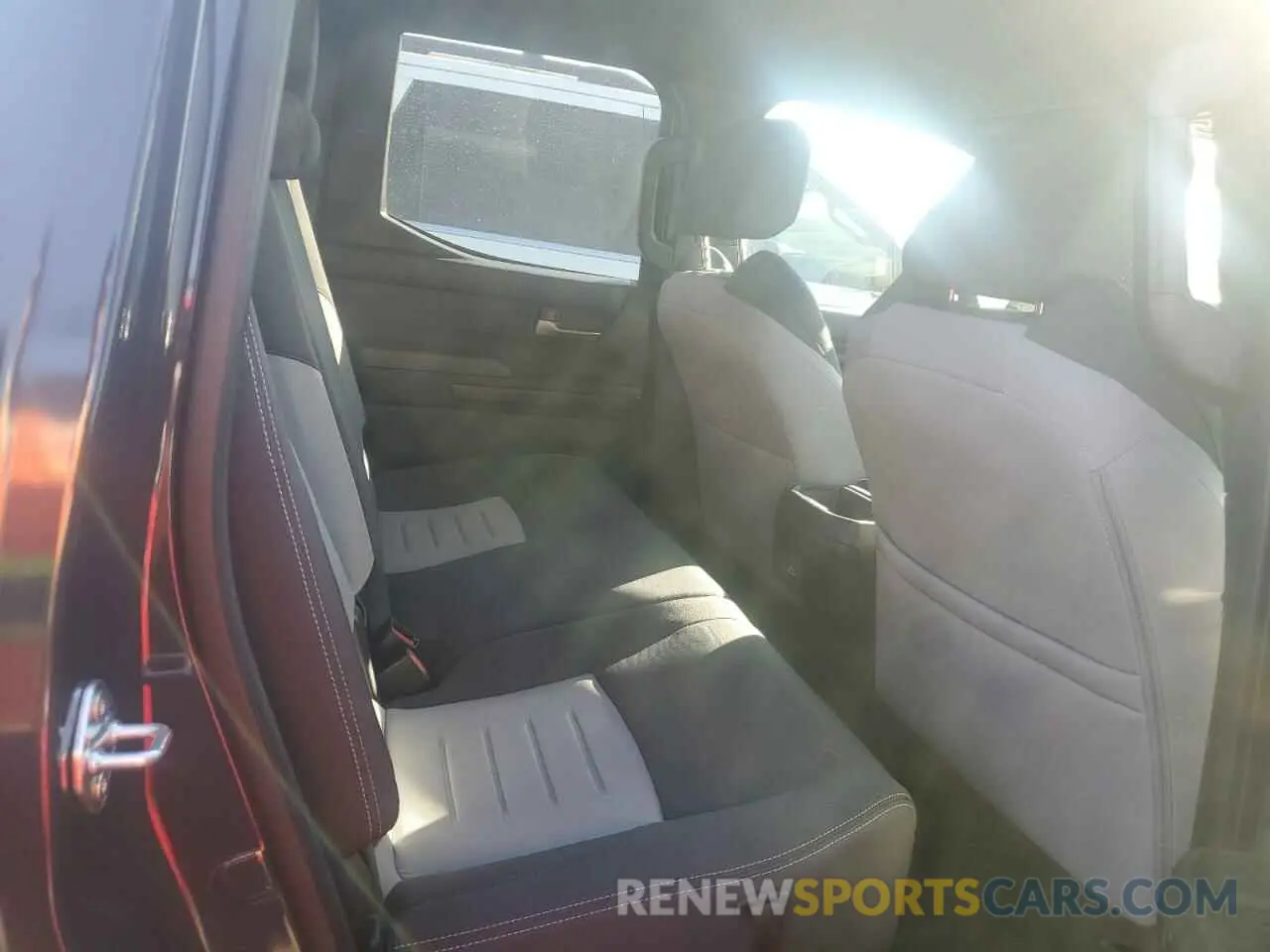 10 fotografías del automóvil dañado 3TMLB5JN1RM022677 TOYOTA TACOMA 2024