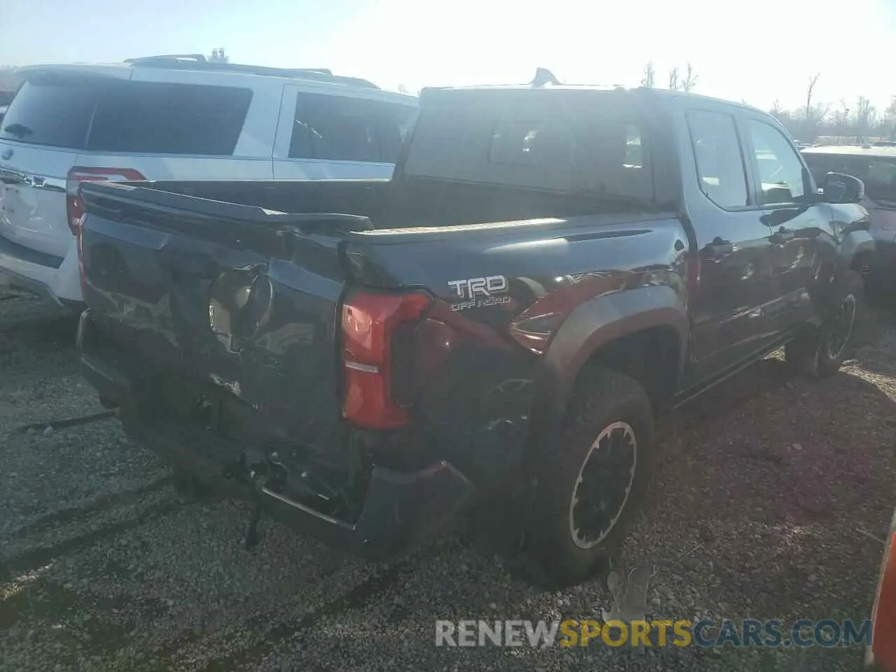 3 fotografías del automóvil dañado 3TMLB5JN1RM022677 TOYOTA TACOMA 2024