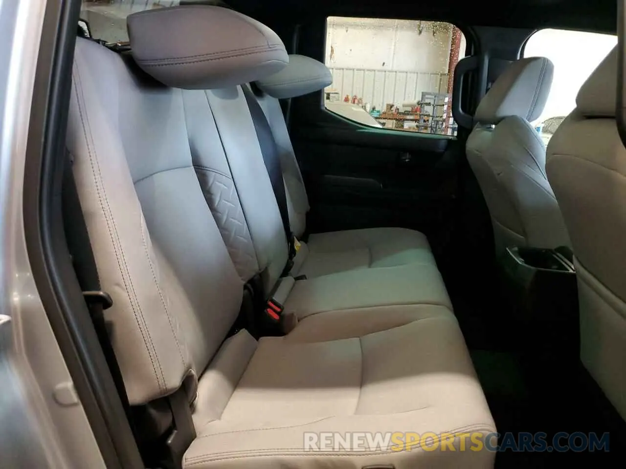 10 fotografías del automóvil dañado 3TMLB5JN1RM022811 TOYOTA TACOMA 2024