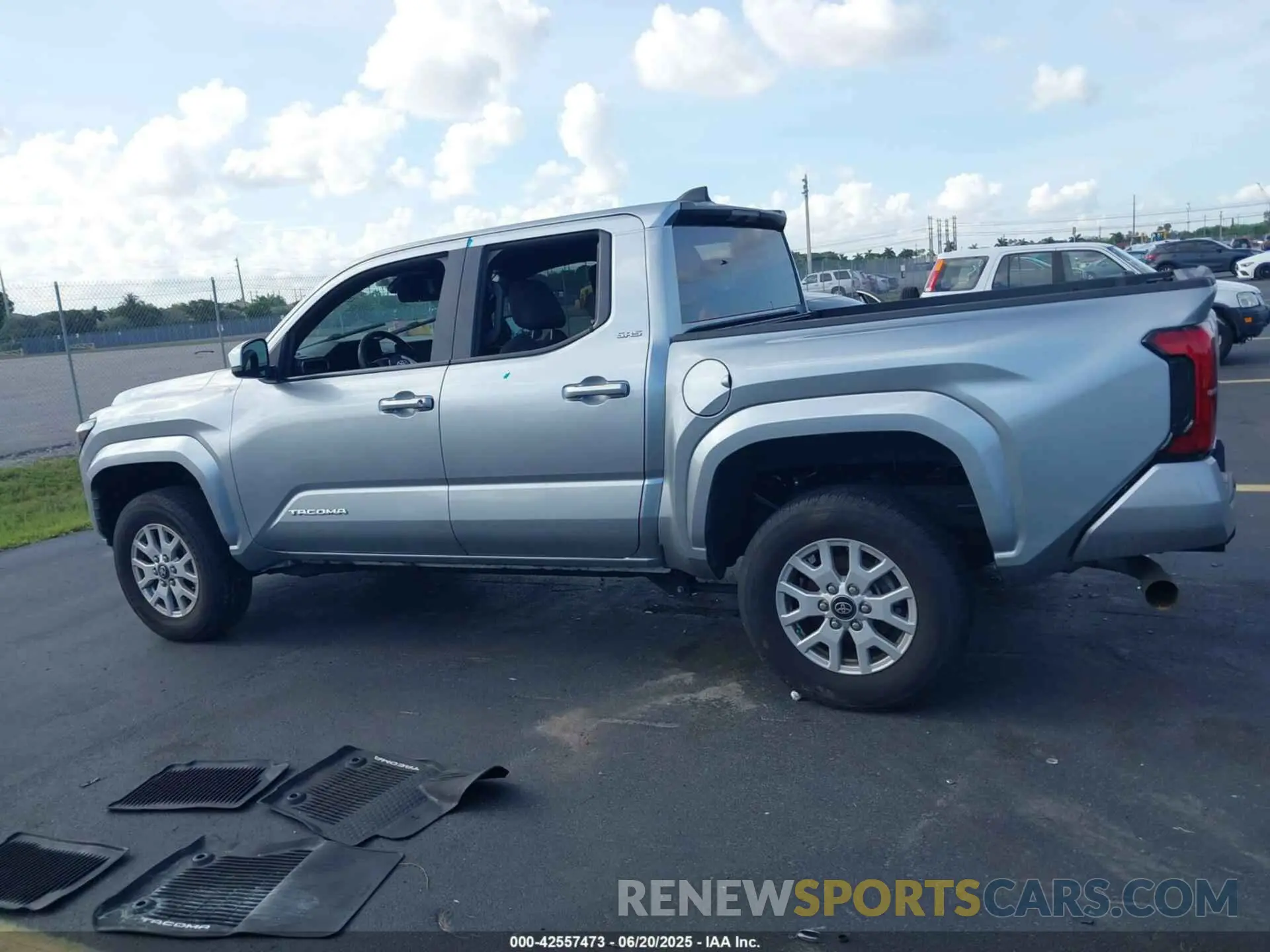 14 fotografías del automóvil dañado 3TMLB5JN1RM029791 TOYOTA TACOMA 2024