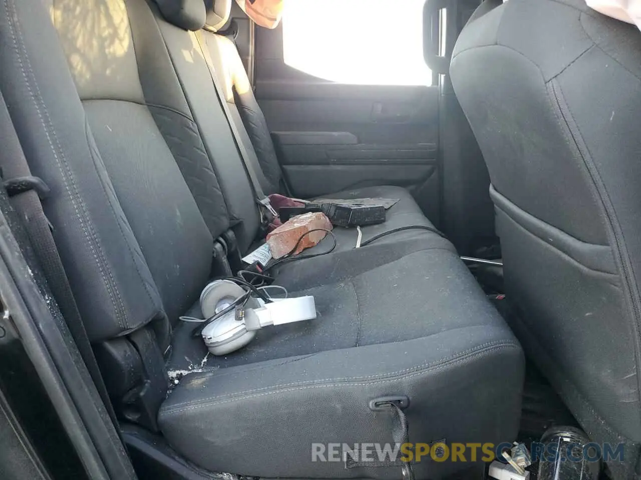 10 fotografías del automóvil dañado 3TMLB5JN1RM034330 TOYOTA TACOMA 2024