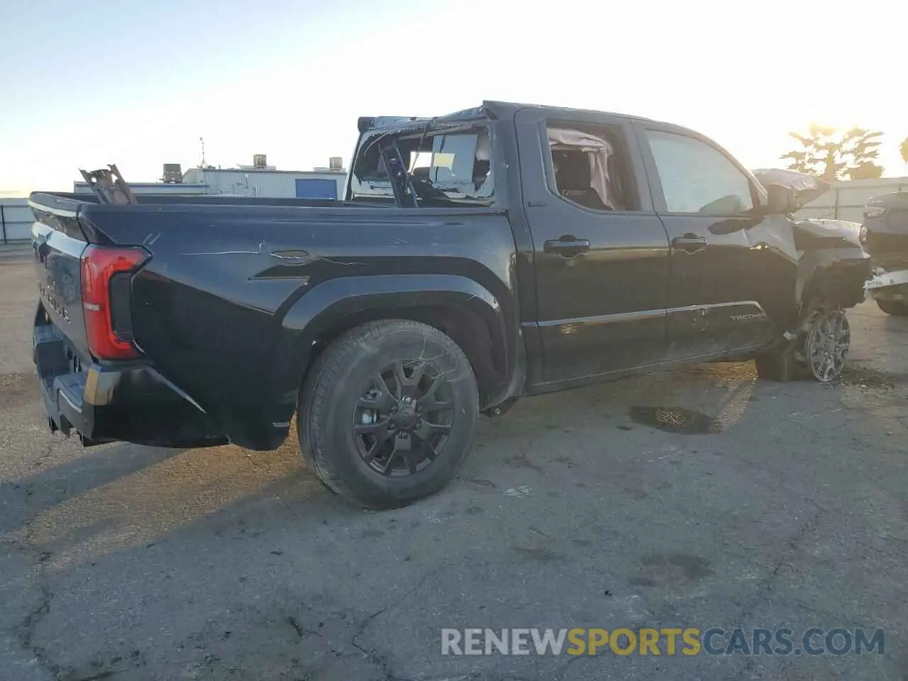 3 fotografías del automóvil dañado 3TMLB5JN1RM034330 TOYOTA TACOMA 2024