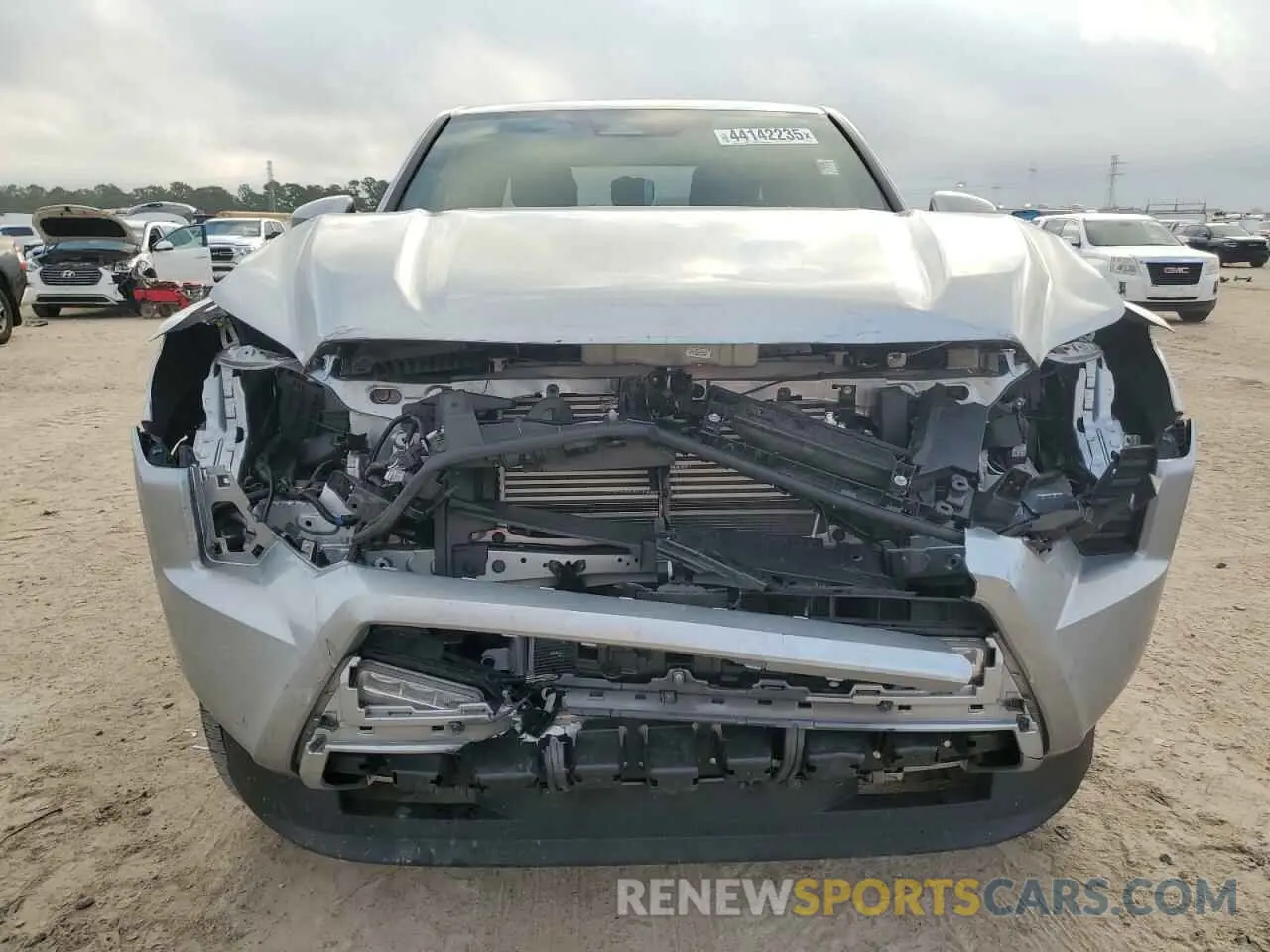 5 fotografías del automóvil dañado 3TMLB5JN2RM003300 TOYOTA TACOMA 2024