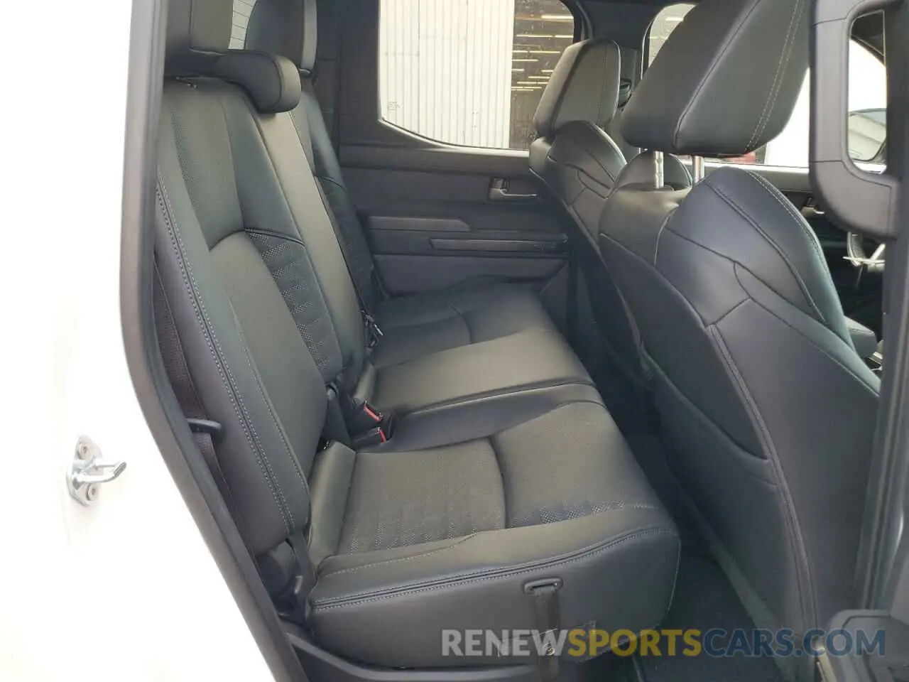 10 fotografías del automóvil dañado 3TMLB5JN2RM012871 TOYOTA TACOMA 2024