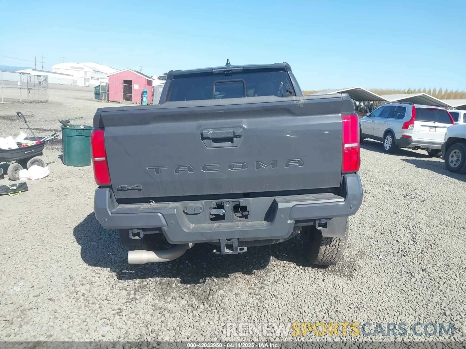 16 fotografías del automóvil dañado 3TMLB5JN2RM042291 TOYOTA TACOMA 2024