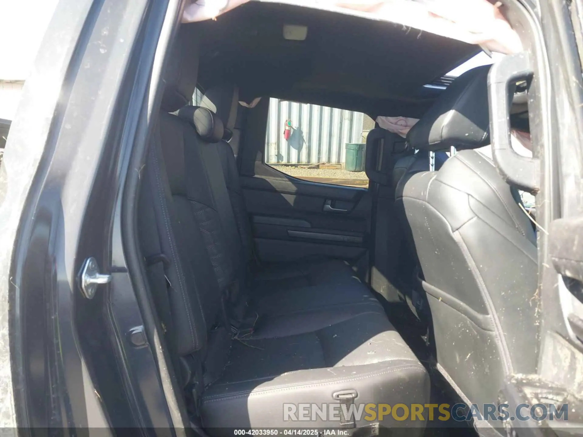 8 fotografías del automóvil dañado 3TMLB5JN2RM042291 TOYOTA TACOMA 2024