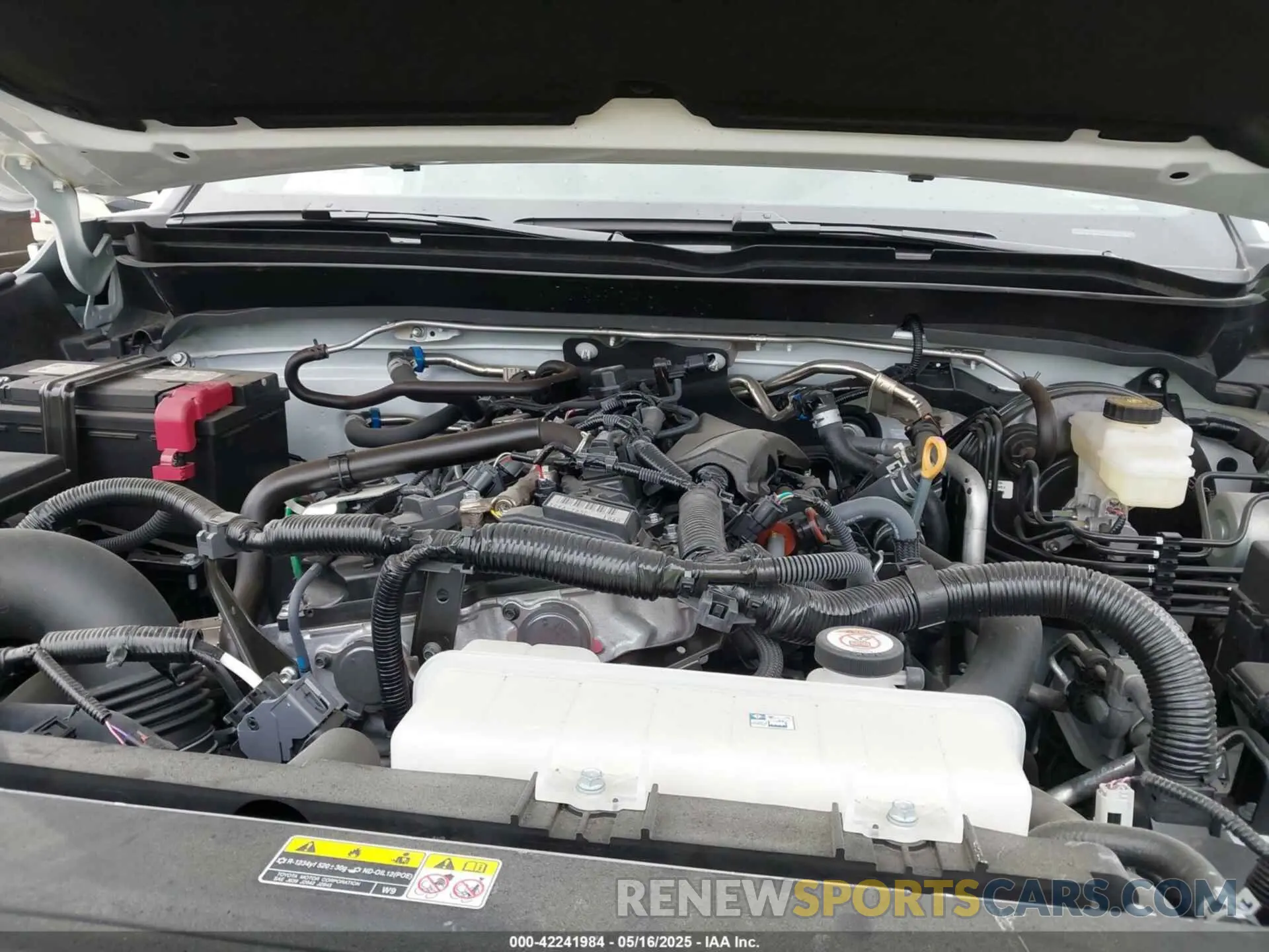 10 fotografías del automóvil dañado 3TMLB5JN2RM064338 TOYOTA TACOMA 2024