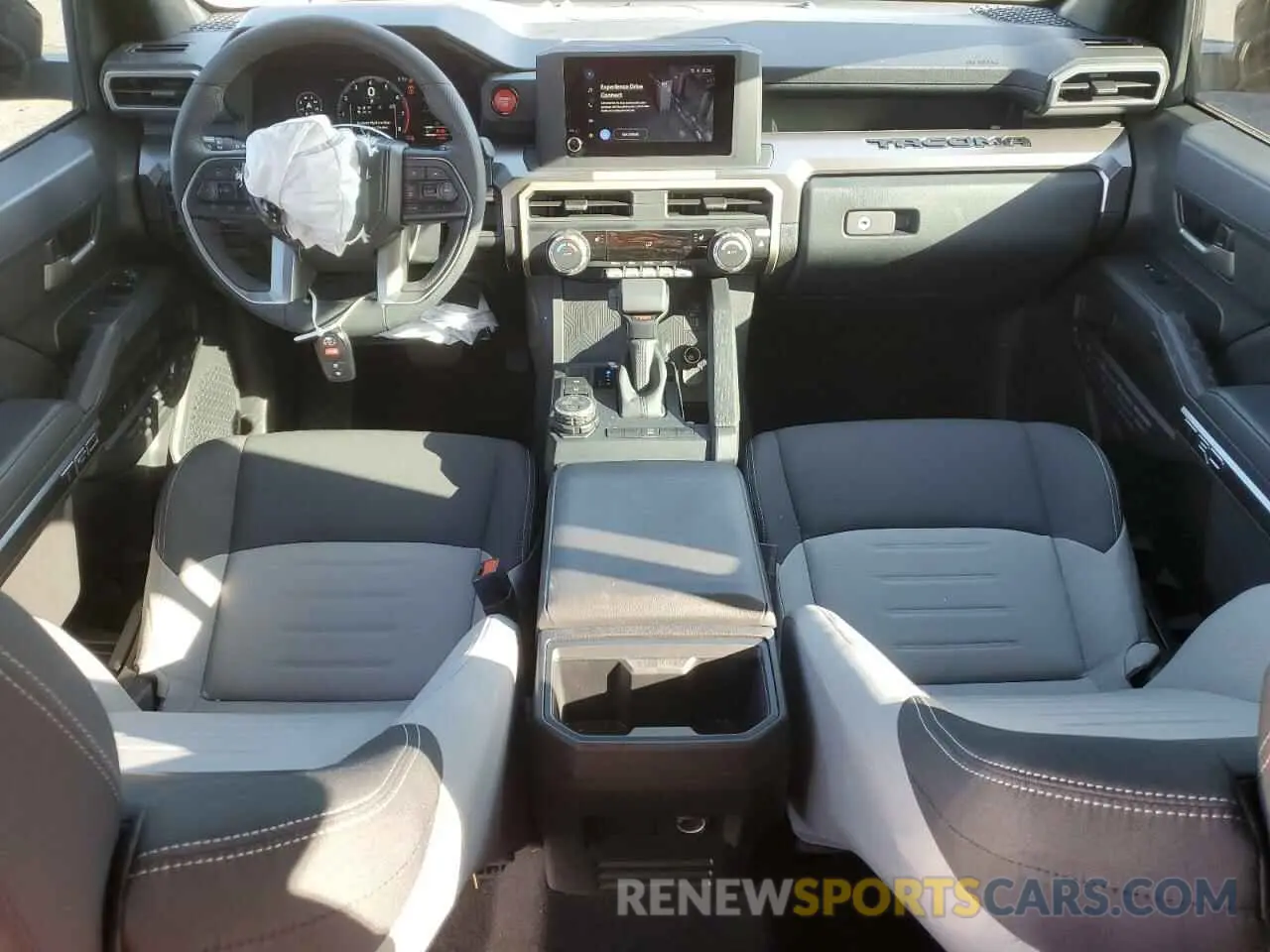 8 fotografías del automóvil dañado 3TMLB5JN2RM073542 TOYOTA TACOMA 2024